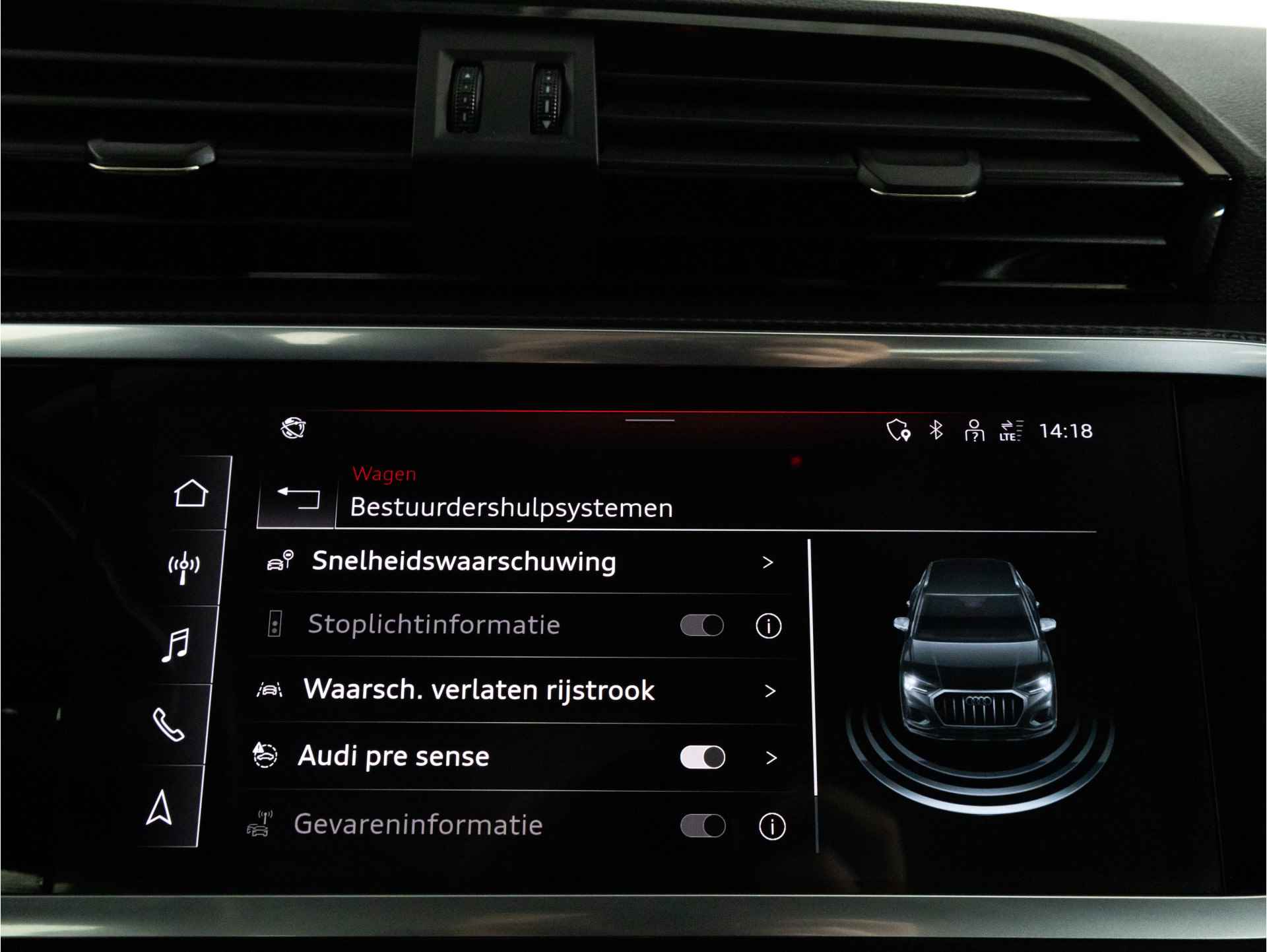 Audi Q3 35 TFSI 150 PK Business Edition | LED | Navigatie | Climate Control | - 32/37