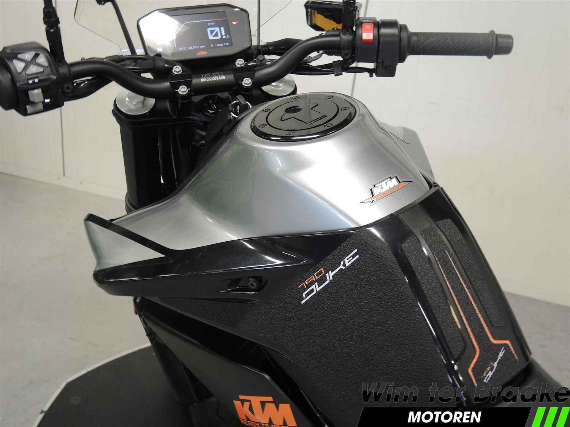 KTM 790 DUKE - 2018 - 16/19