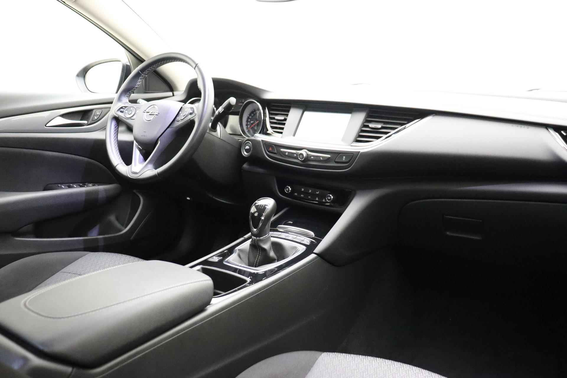 Opel Insignia Grand Sport 1.5 Turbo Edition | Navigatie | Trekhaak | Keyless | Camera | Parkeersensoren | DAB Radio | Cruise control - 4/39