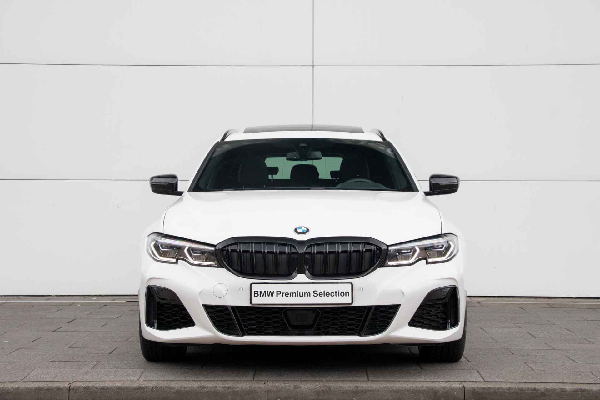 BMW 3 Serie Touring M340d xDrive M-Sport | Panoramadak elektrisch | BMW Laserlicht | Head-Up Display - 7/33