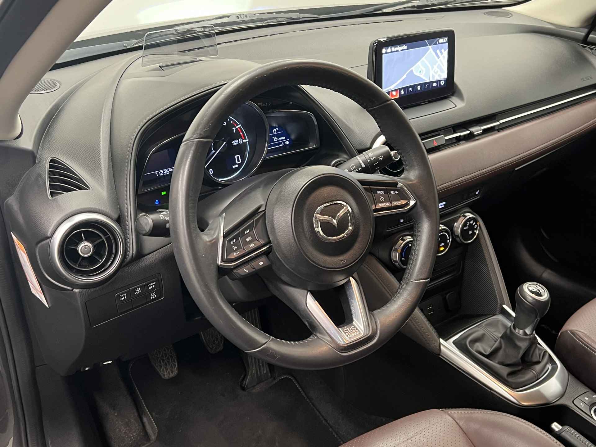 Mazda CX-3 2.0 SkyActiv-G 120 GT-Luxury | NAVIGATIE | TREKHAAK | ACHTERUITRIJCAMERA | PARKEER SENSOREN | - 2/43