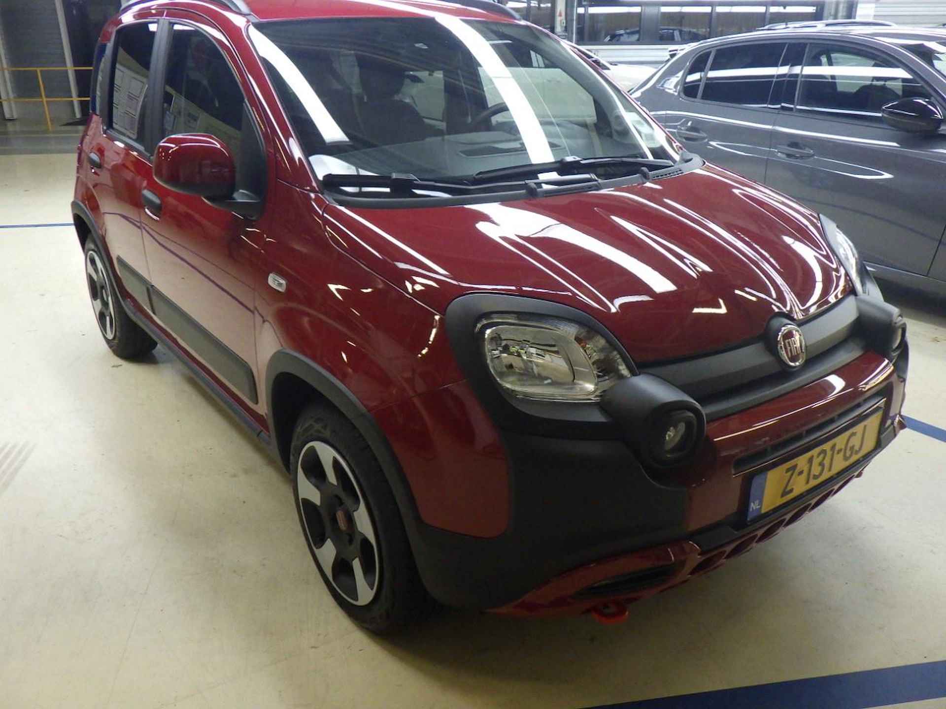 Fiat Panda 1.0 Hybrid Cross | Navigatie by App | Parkeersensoren | Licht & Regensensor | Airco | DAB+ | Getint Glas | Apple Carplay | Andro - 3/23