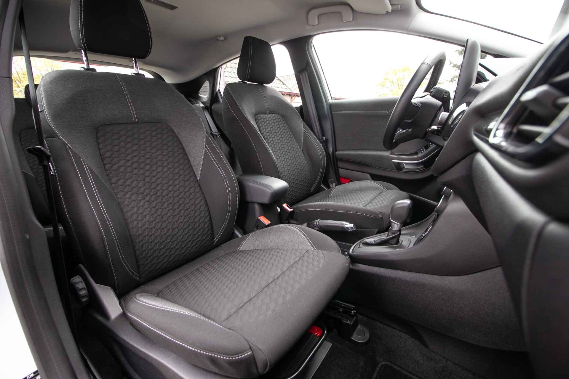 Ford Puma 1.0 EcoBoost Hybrid Titanium - All-in rijklrprs | navi | verw stuurwiel | carplay/android - 5/39