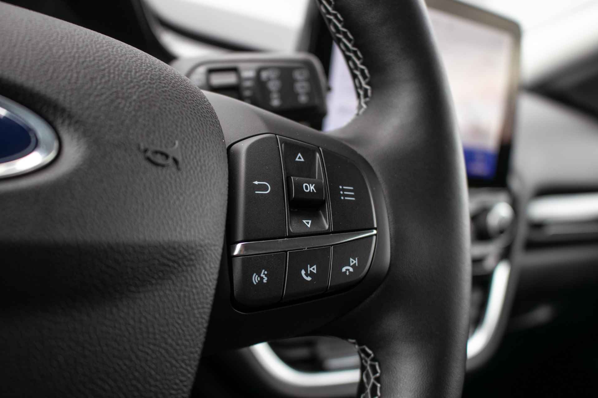 Ford Puma 1.0 EcoBoost Hybrid Titanium - All-in rijklrprs | navi | verw stuurwiel | carplay/android - 32/39