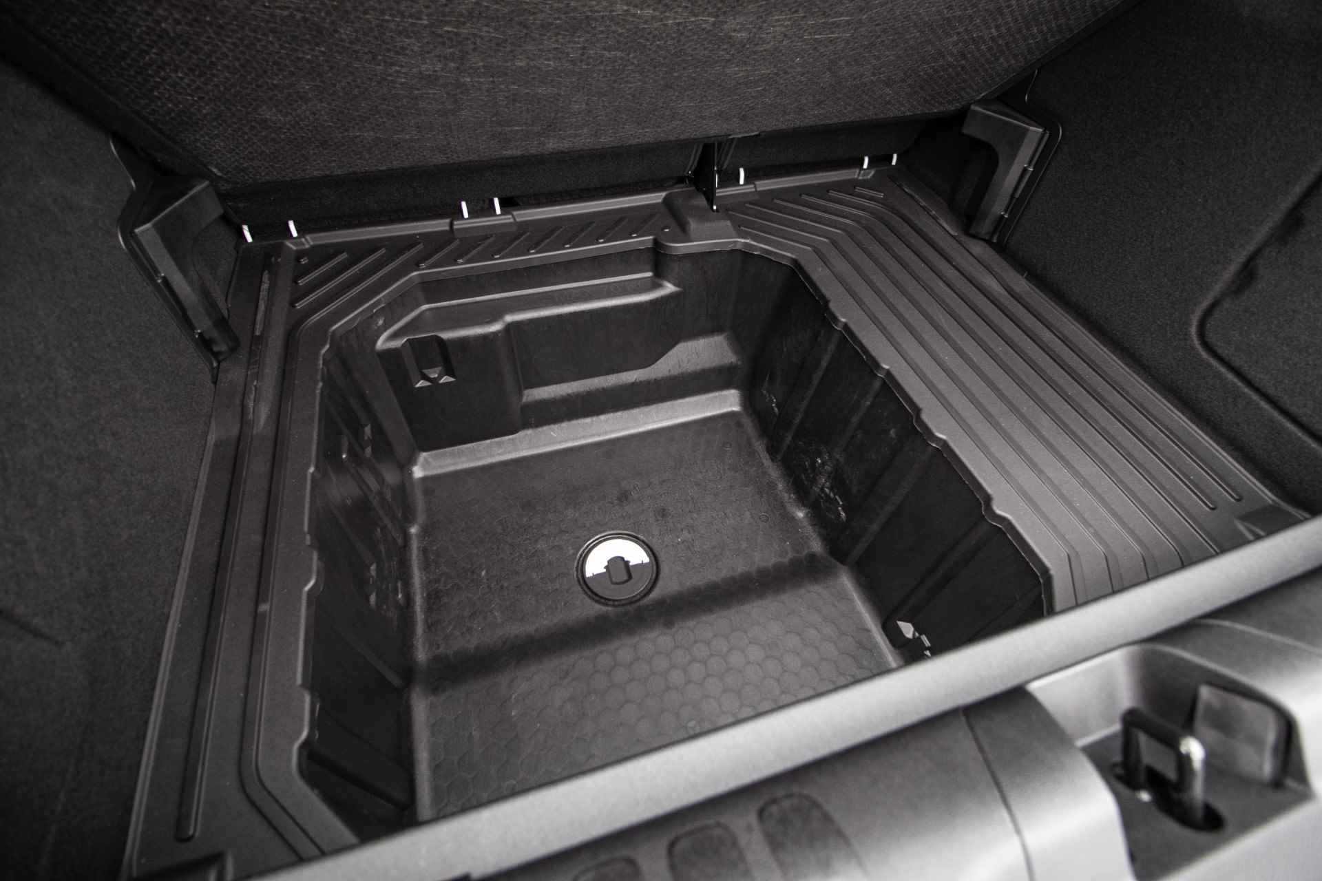 Ford Puma 1.0 EcoBoost Hybrid Titanium - All-in rijklrprs | navi | verw stuurwiel | carplay/android - 37/39