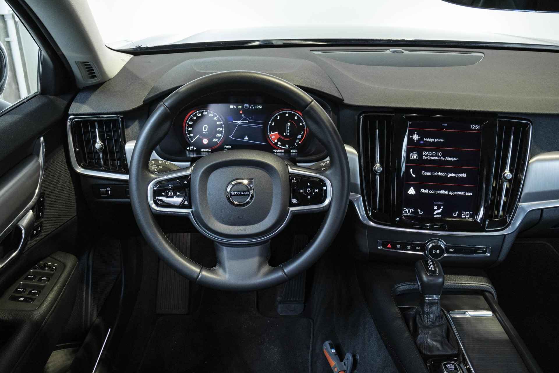 Volvo V90 T5 Automaat Momentum | Lederen bekleding | Stoelverwarming | Parkeercamera | Parkeersensoren voor + achter | Apple carplay/ Android auto | elektrisch bedienbare achterklep | BLIS | - 23/40