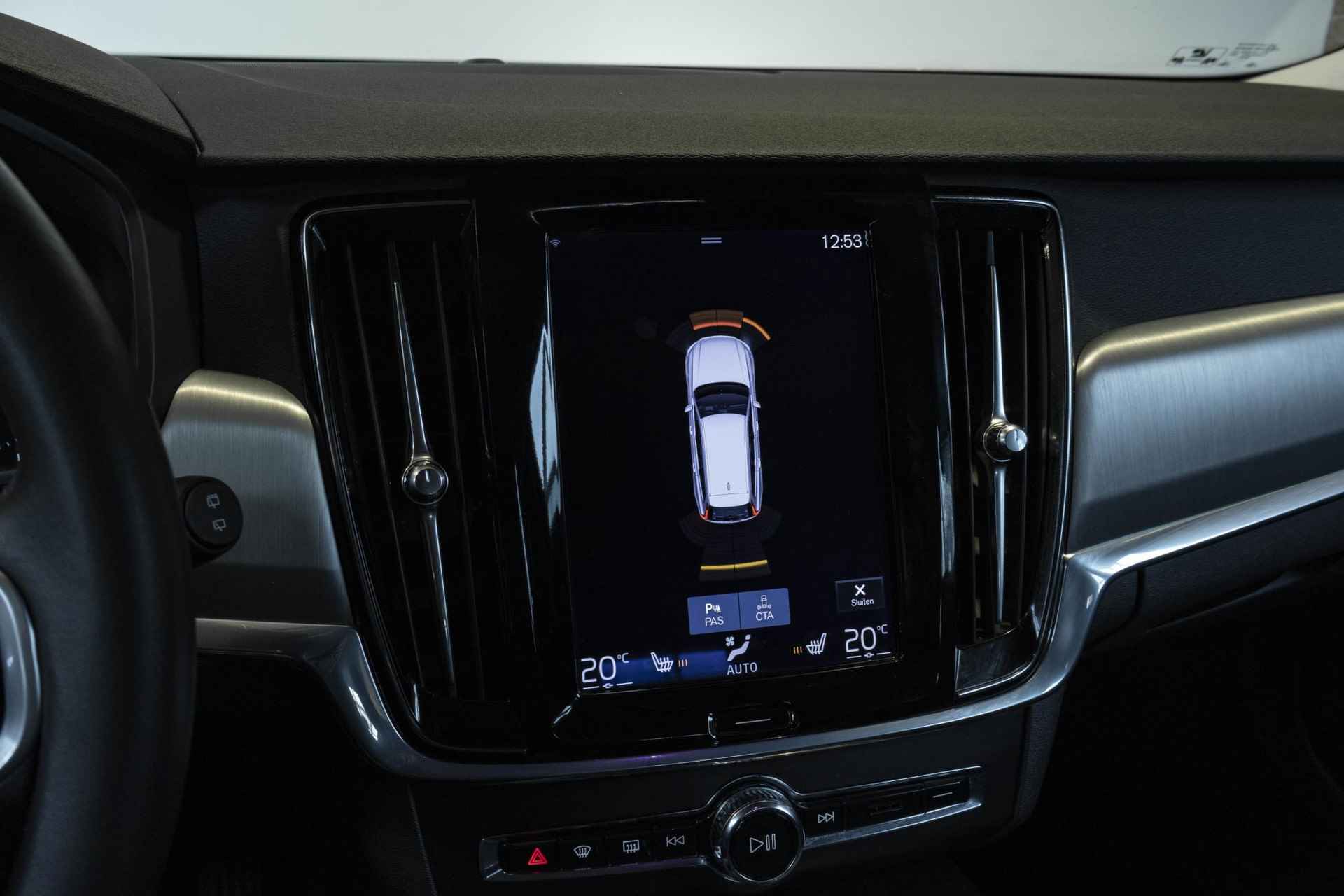 Volvo V90 T5 Automaat Momentum | Lederen bekleding | Stoelverwarming | Parkeercamera | Parkeersensoren voor + achter | Apple carplay/ Android auto | elektrisch bedienbare achterklep | BLIS | - 30/40