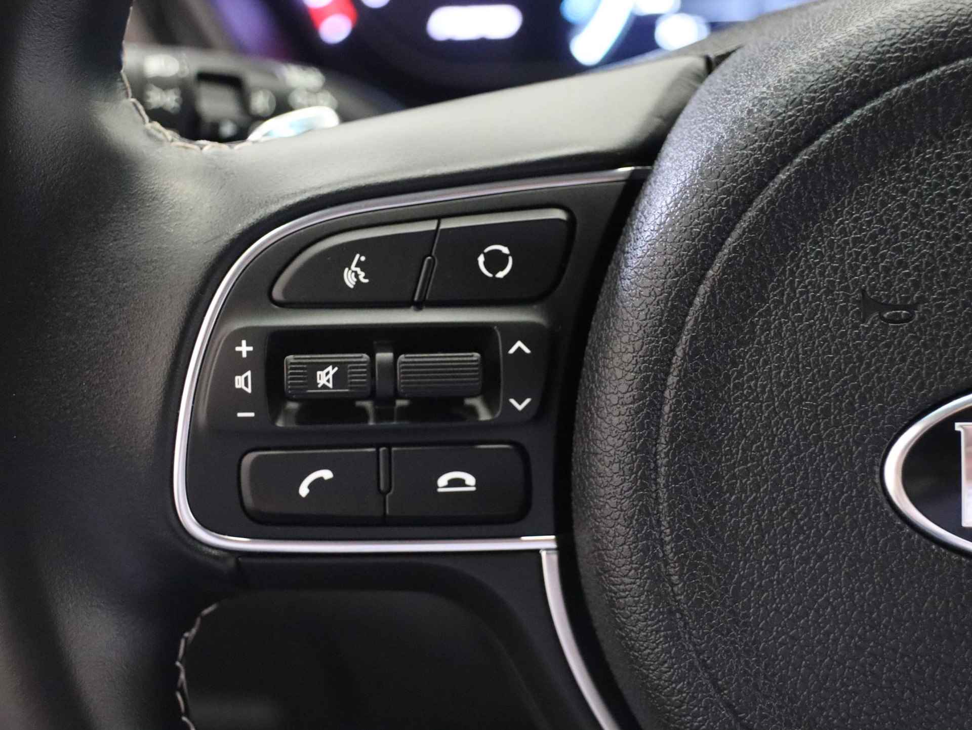 Kia e-Niro DynamicLine 64 kWh | BTW AUTO | Trekhaak | 3-fase laden | Navigatie | Camera | Adaptieve cruise control | Android / Apple CarPlay | - 37/39