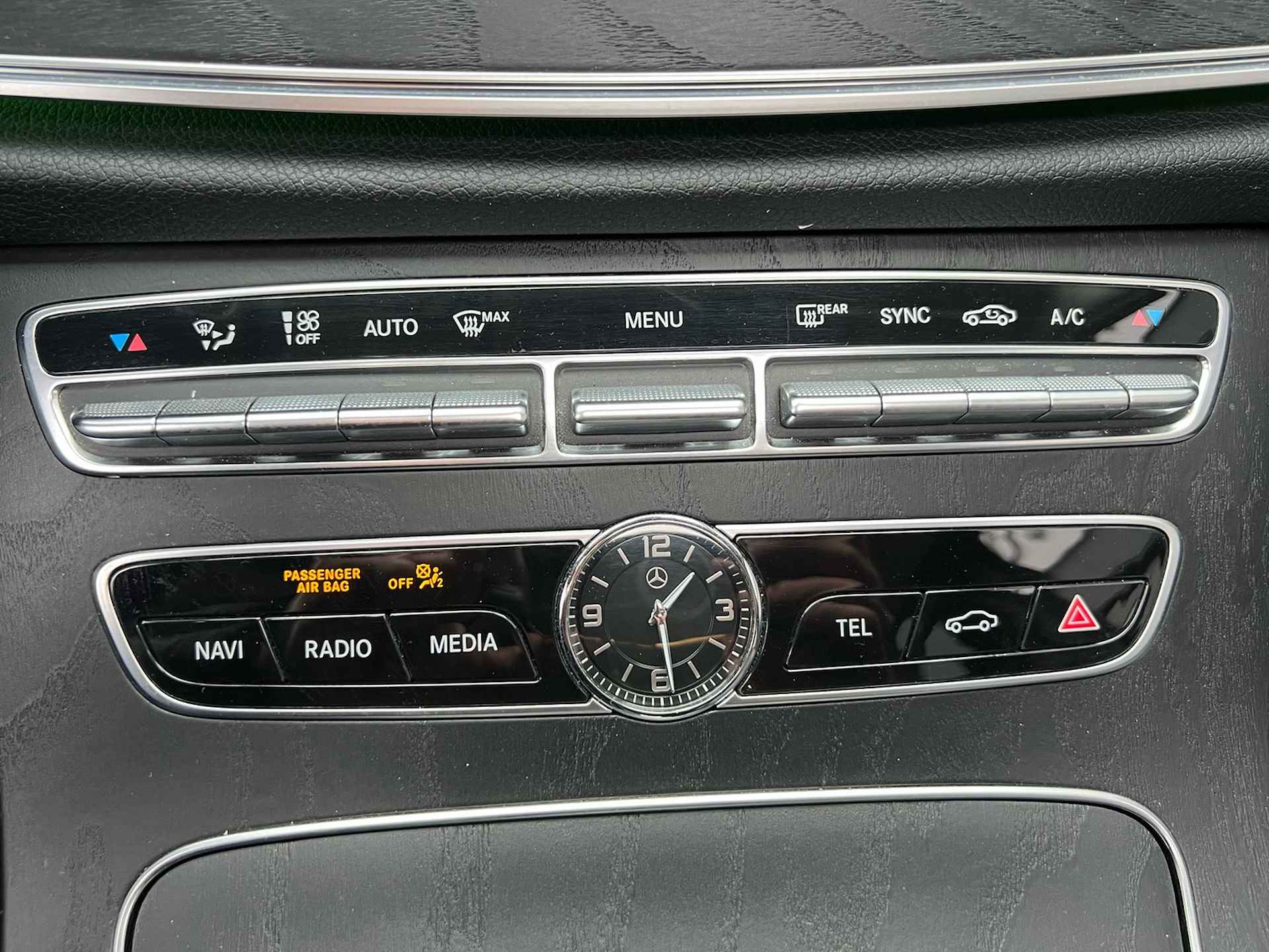 Mercedes-Benz E-Klasse 250 T Avantgarde | Panodak | 19 Inch | Stoelverwarming | - 8/39