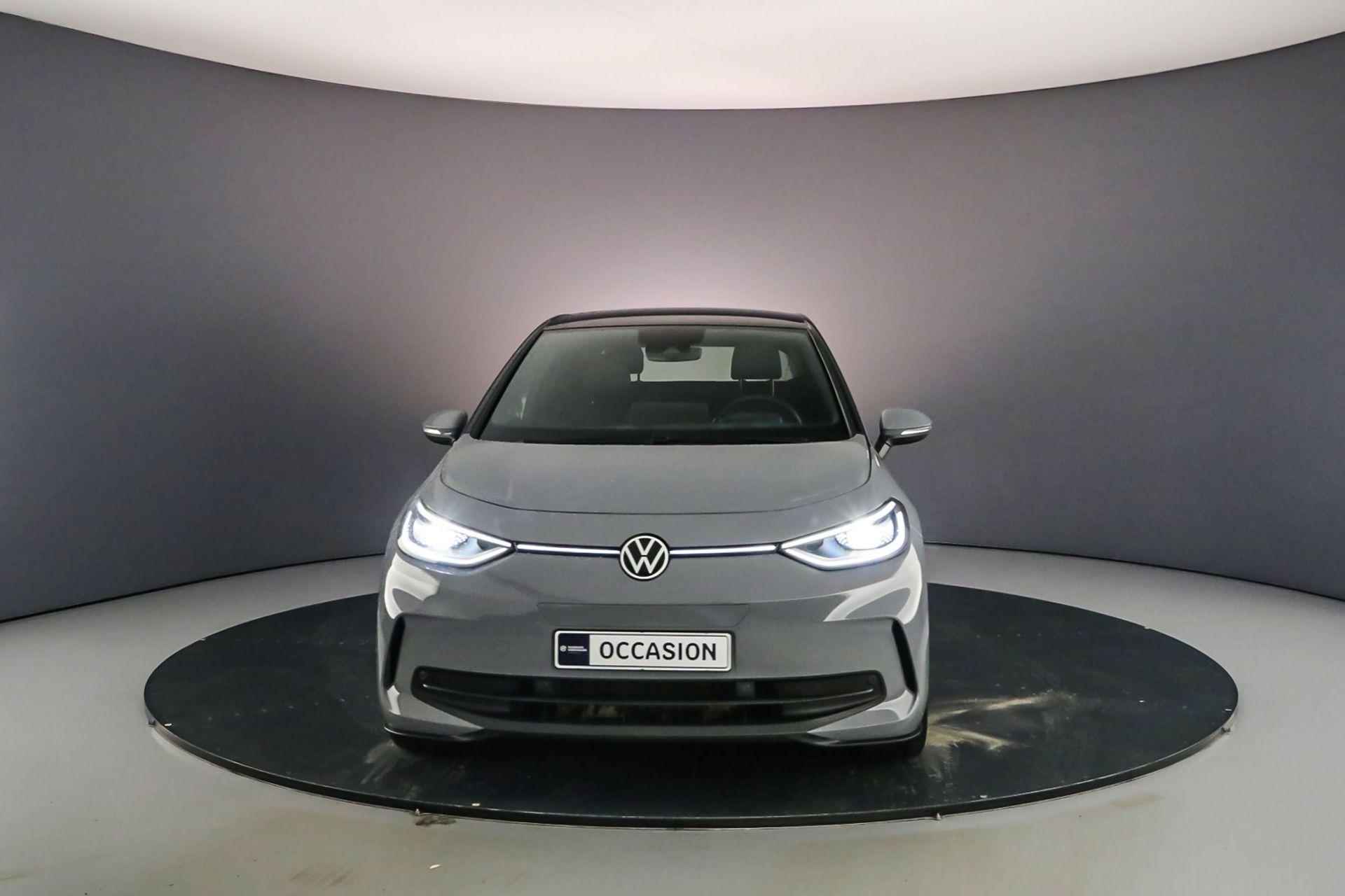 Volkswagen ID.3 Pro S Business 204pk Automaat Warmtepomp, Adaptive cruise control, Achteruitrijcamera, LED matrix koplampen, Navigatie, Stuurwiel verwarmd, Elektrisch verstelbare voorstoelen - 9/50