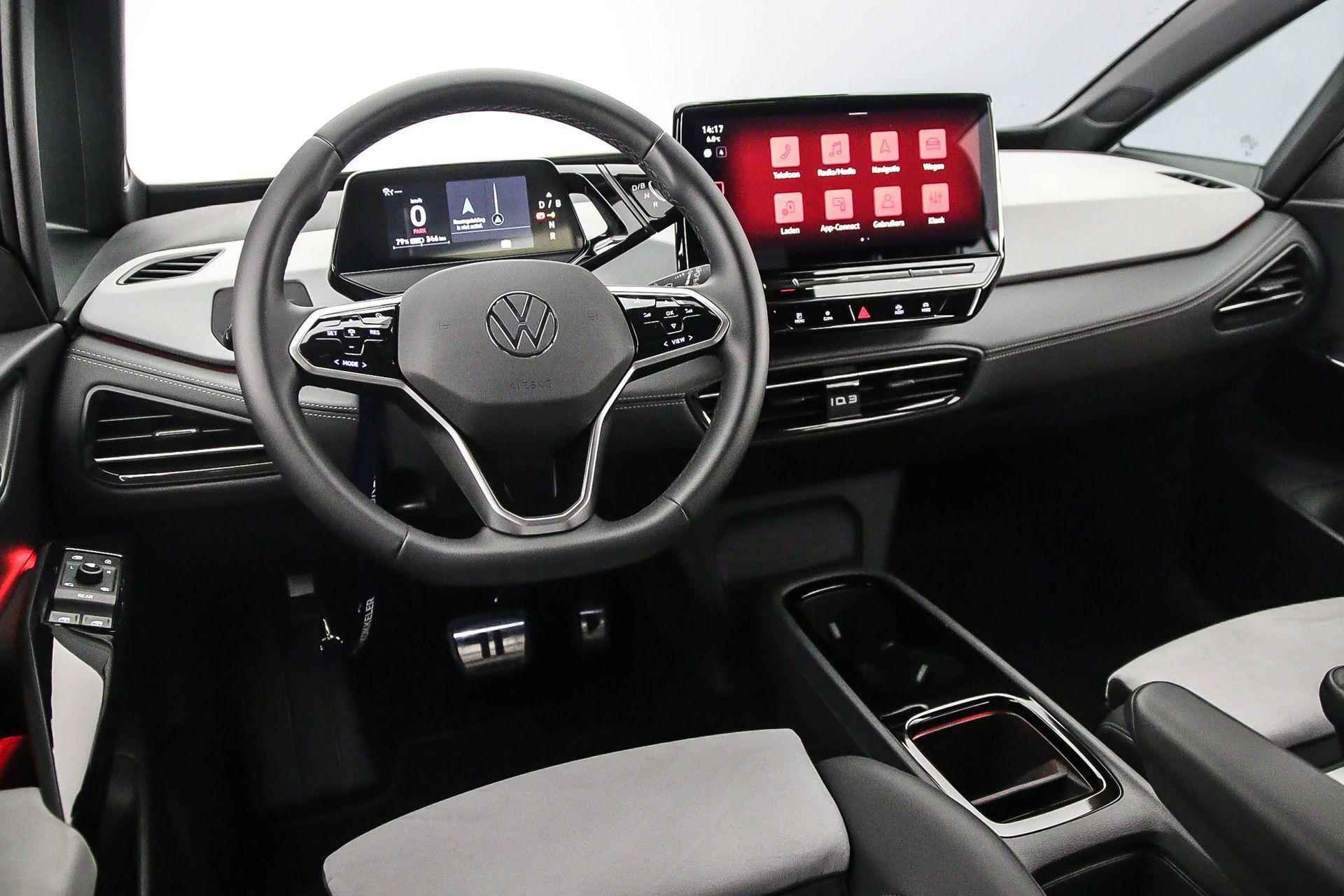 Volkswagen ID.3 Pro S Business 204pk Automaat Warmtepomp, Adaptive cruise control, Achteruitrijcamera, LED matrix koplampen, Navigatie, Stuurwiel verwarmd, Elektrisch verstelbare voorstoelen - 40/50