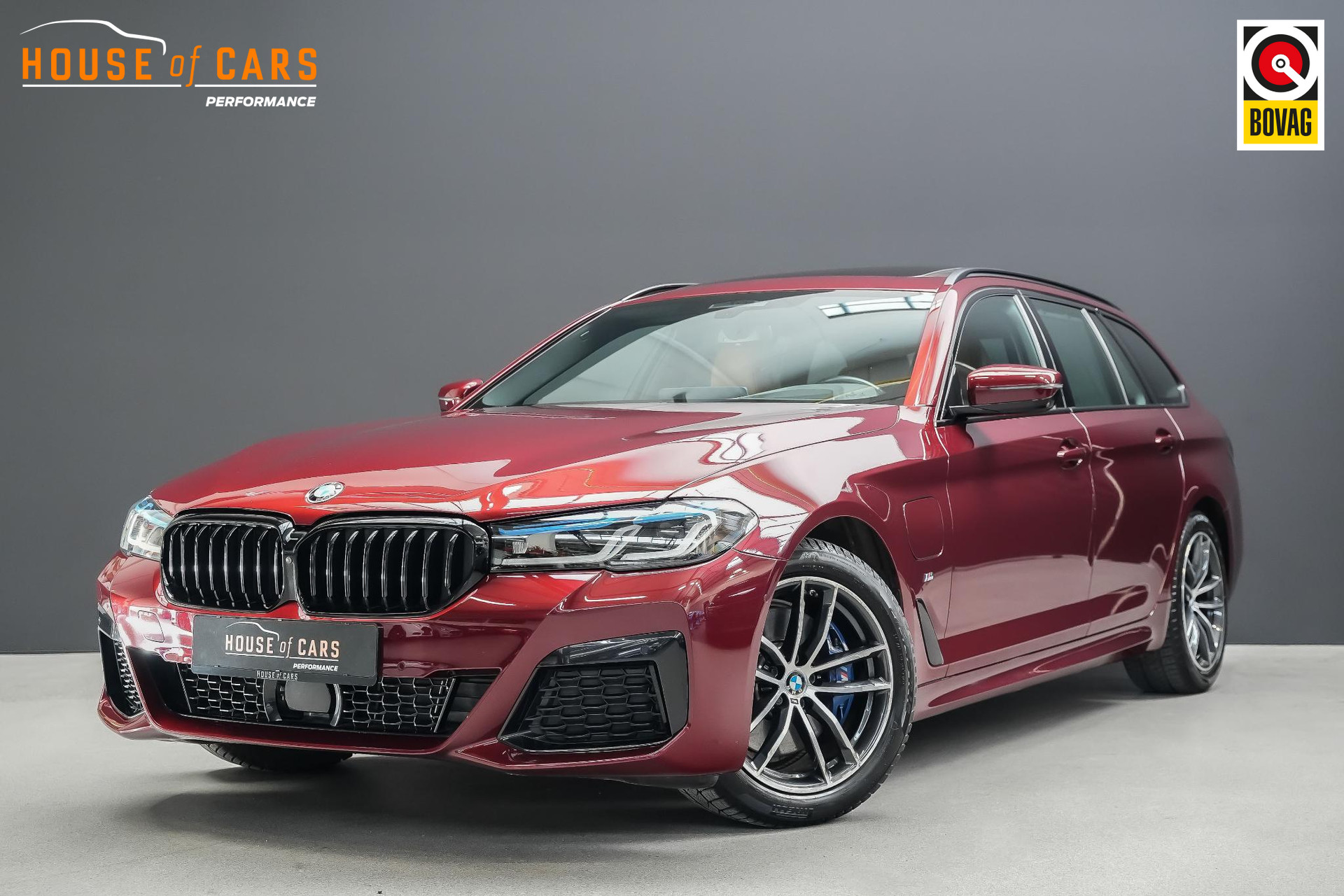 BMW 5-serie Touring 530e xDrive 292pk High Executive |Premium selection garantie|BMW Individual|laser headlights|head up|panoramadak|360 camera|blind spot|Apple Carplay|adaptive cruise control|