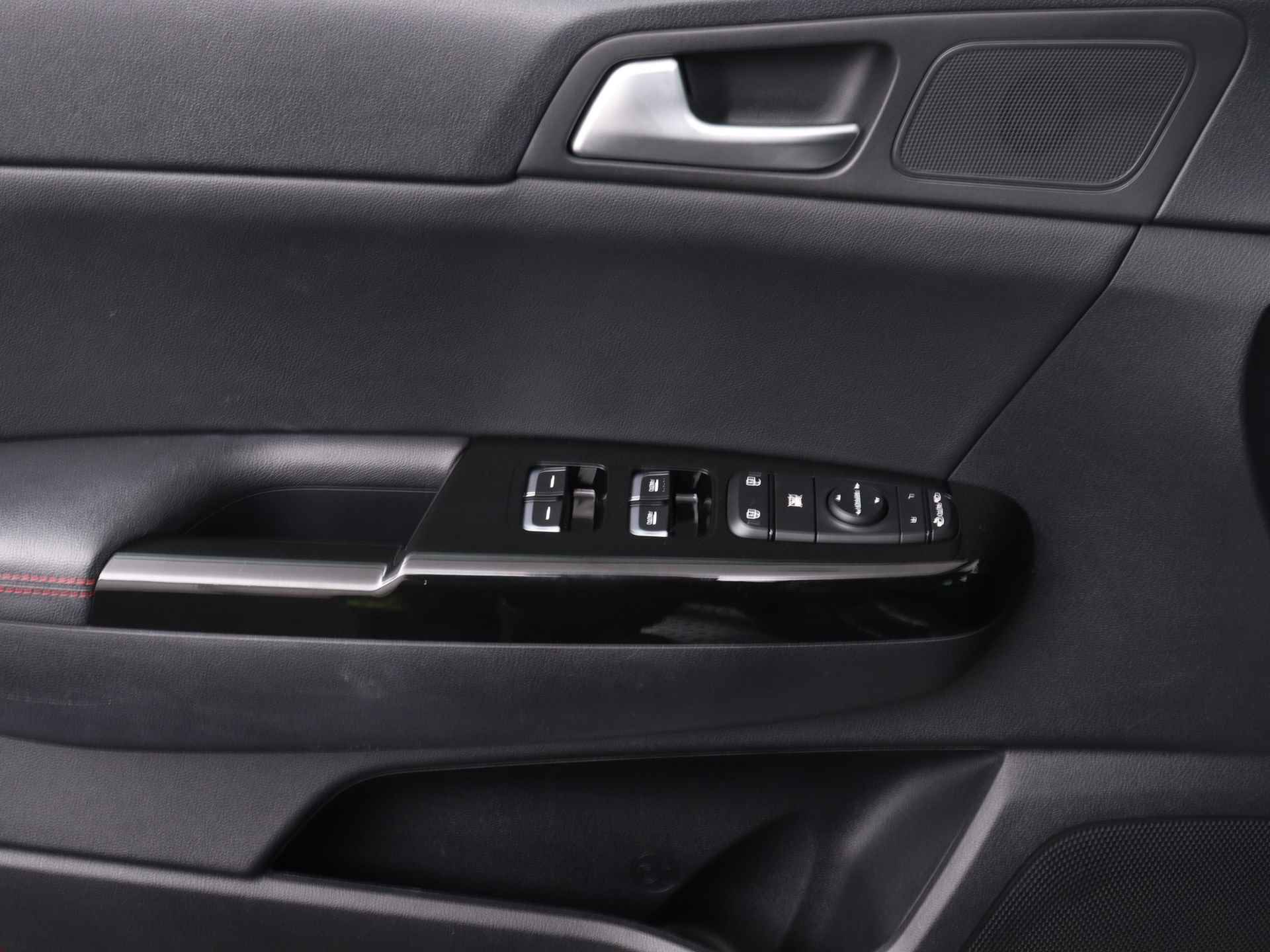 Kia Sportage 1.6 T-GDI 4WD GT-Line | Automaat | Leder | Navigatie | Stoel- & Stuurverwarming | - 33/46