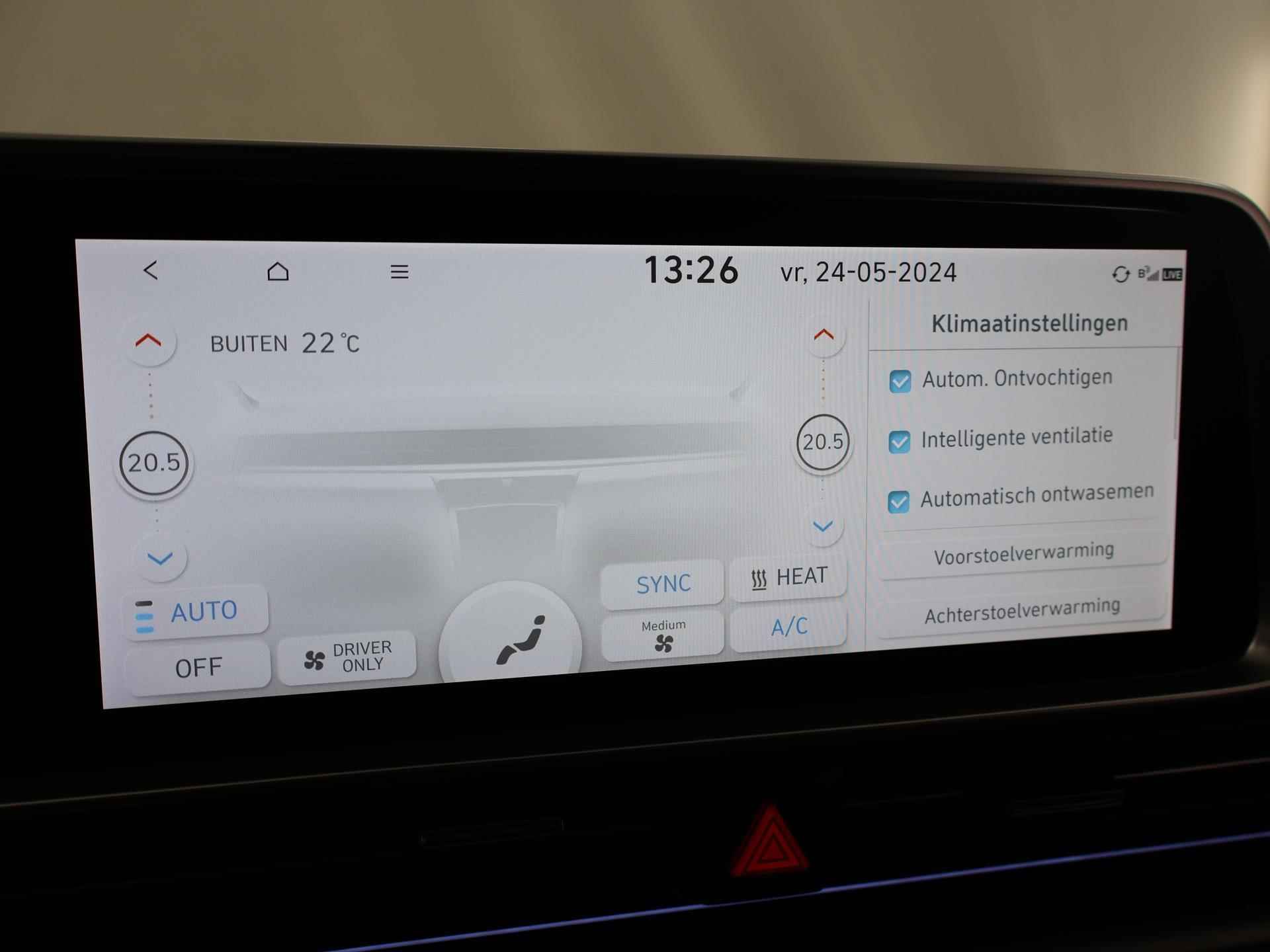 Hyundai IONIQ 6 First Edition AWD 77 kWh | Panoramadak | Bose Sound | Navigatie | Parkeercamera | Climate Control | - 21/50
