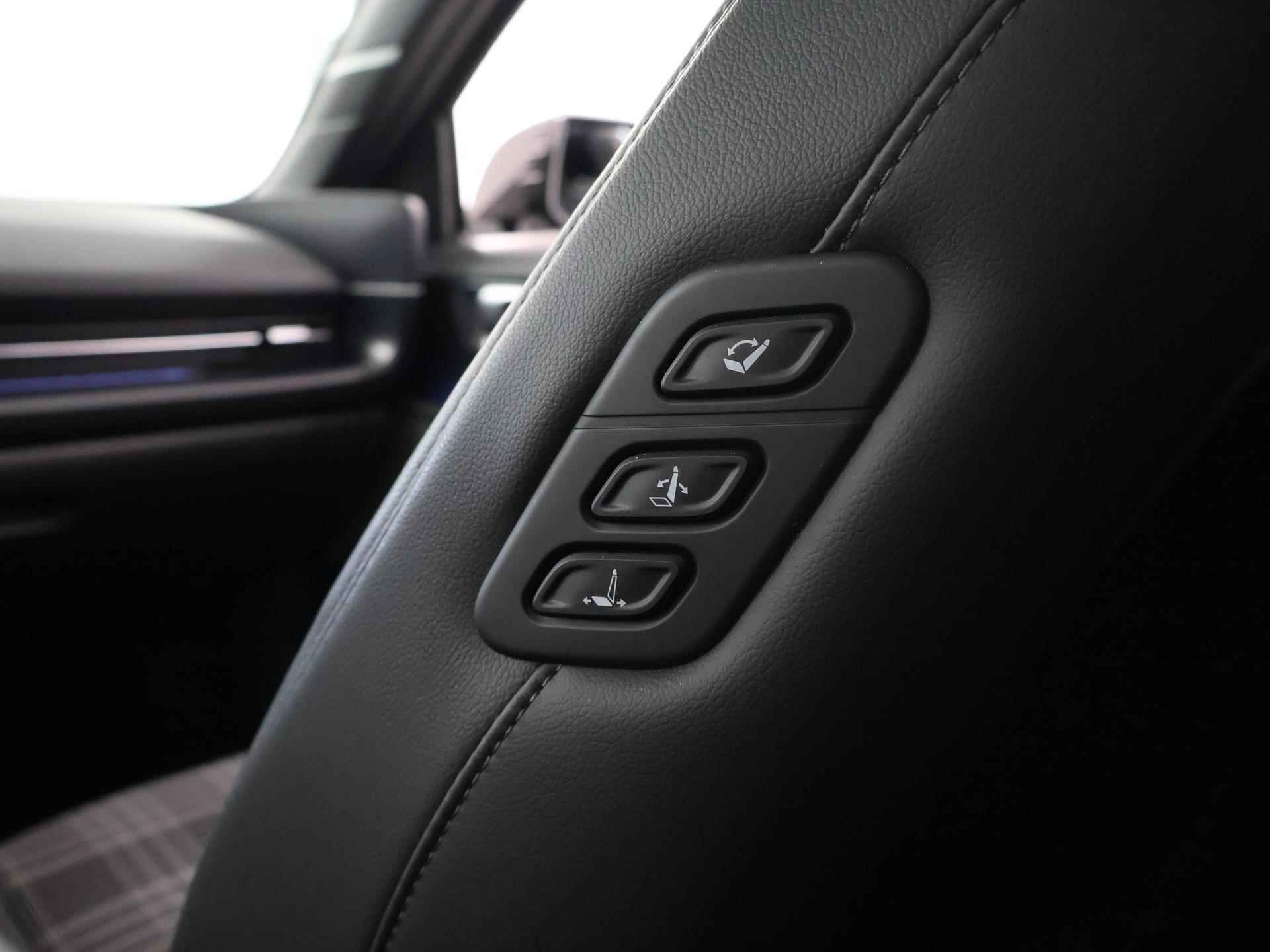 Hyundai IONIQ 6 First Edition AWD 77 kWh | Panoramadak | Bose Sound | Navigatie | Parkeercamera | Climate Control | - 42/50