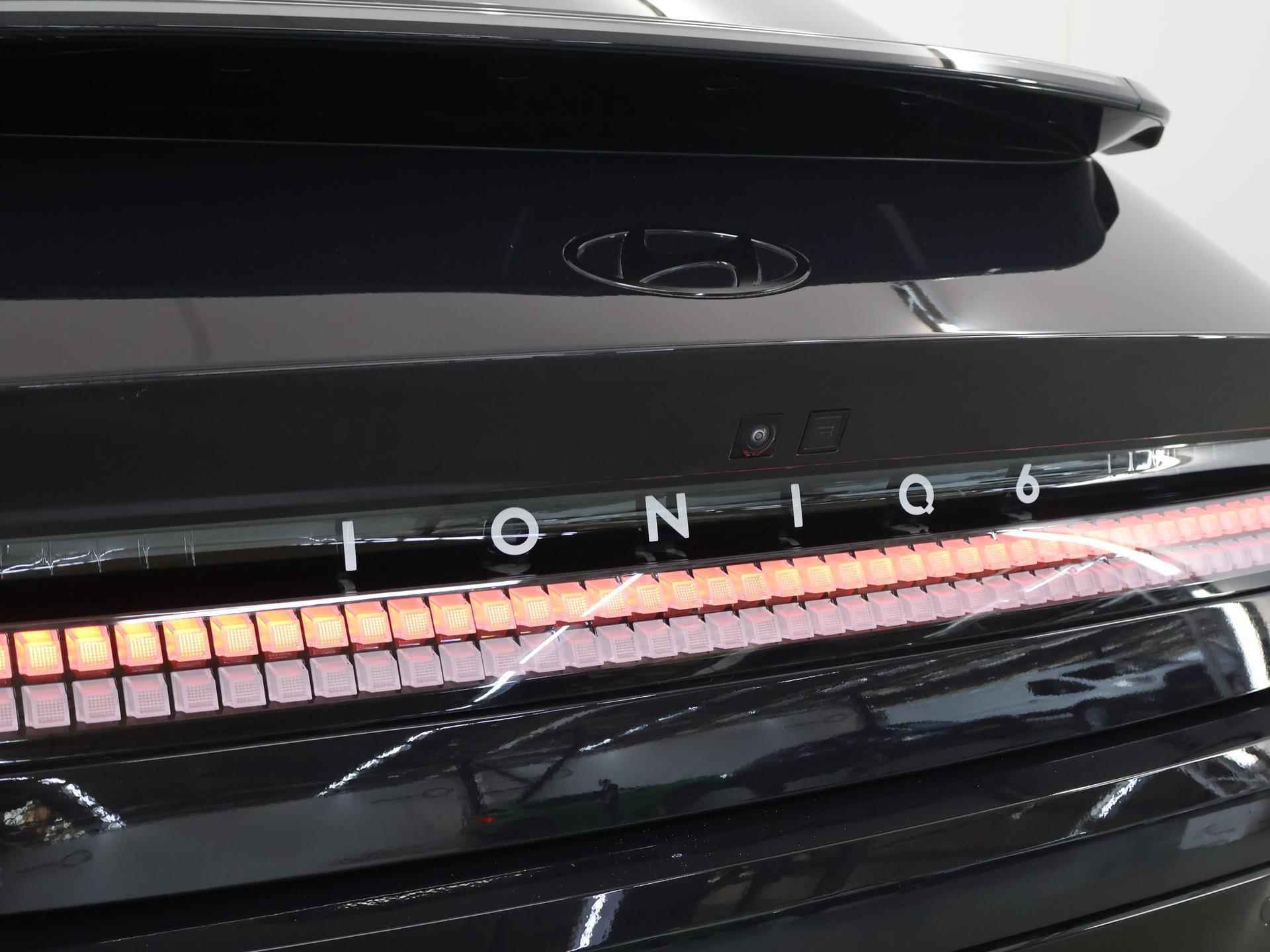 Hyundai IONIQ 6 First Edition AWD 77 kWh | Panoramadak | Bose Sound | Navigatie | Parkeercamera | Climate Control | - 47/50