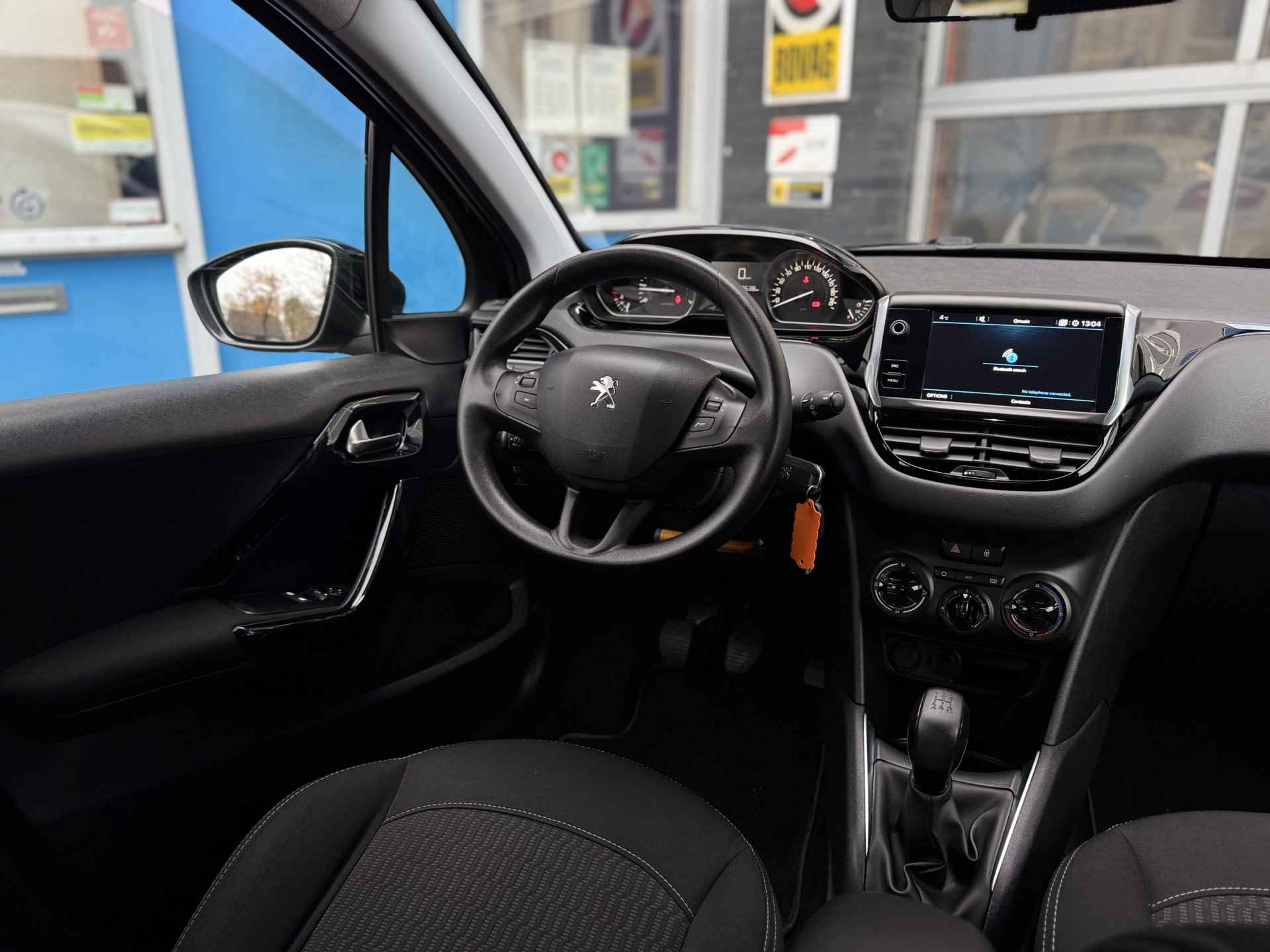 Peugeot 208 1.2 PureTech Blue Lion | Navigatie | Cruise Control | Airco | Rijklaar + 12 Maand BOVAG Garantie - 34/50