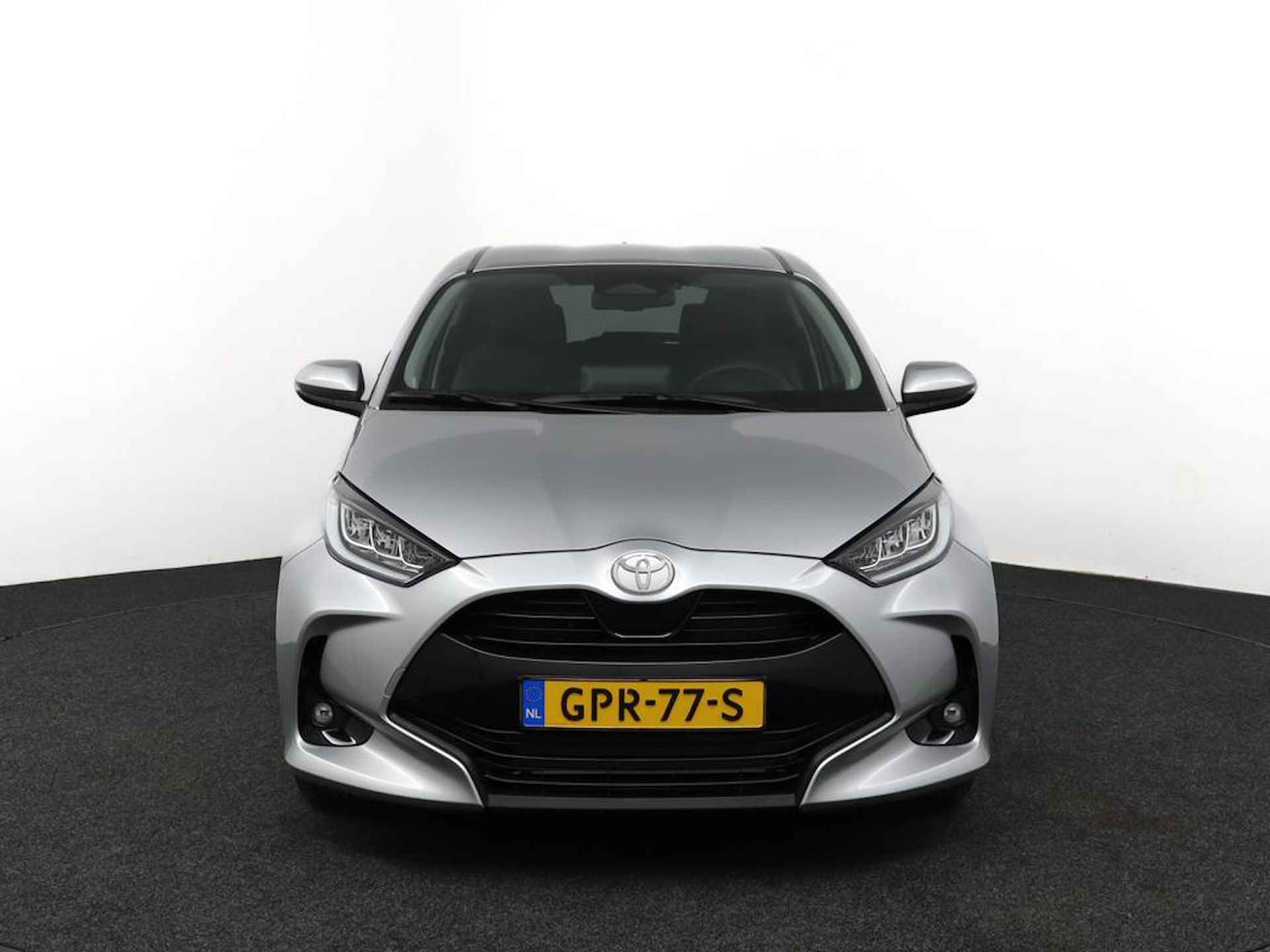 Toyota Yaris 1.5 Hybrid 115 First Edition Limited |Apple Carplay/ Android Auto | Stoelverwarming | Stuurwielverwarming | Camera achter | - 16/45