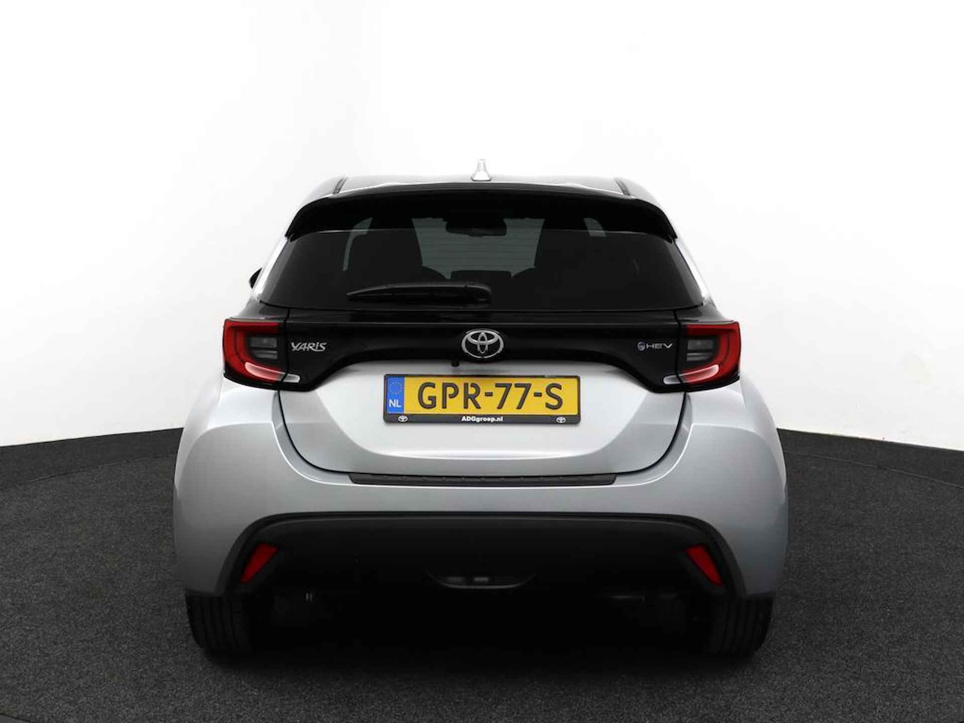 Toyota Yaris 1.5 Hybrid 115 First Edition Limited |Apple Carplay/ Android Auto | Stoelverwarming | Stuurwielverwarming | Camera achter | - 33/45