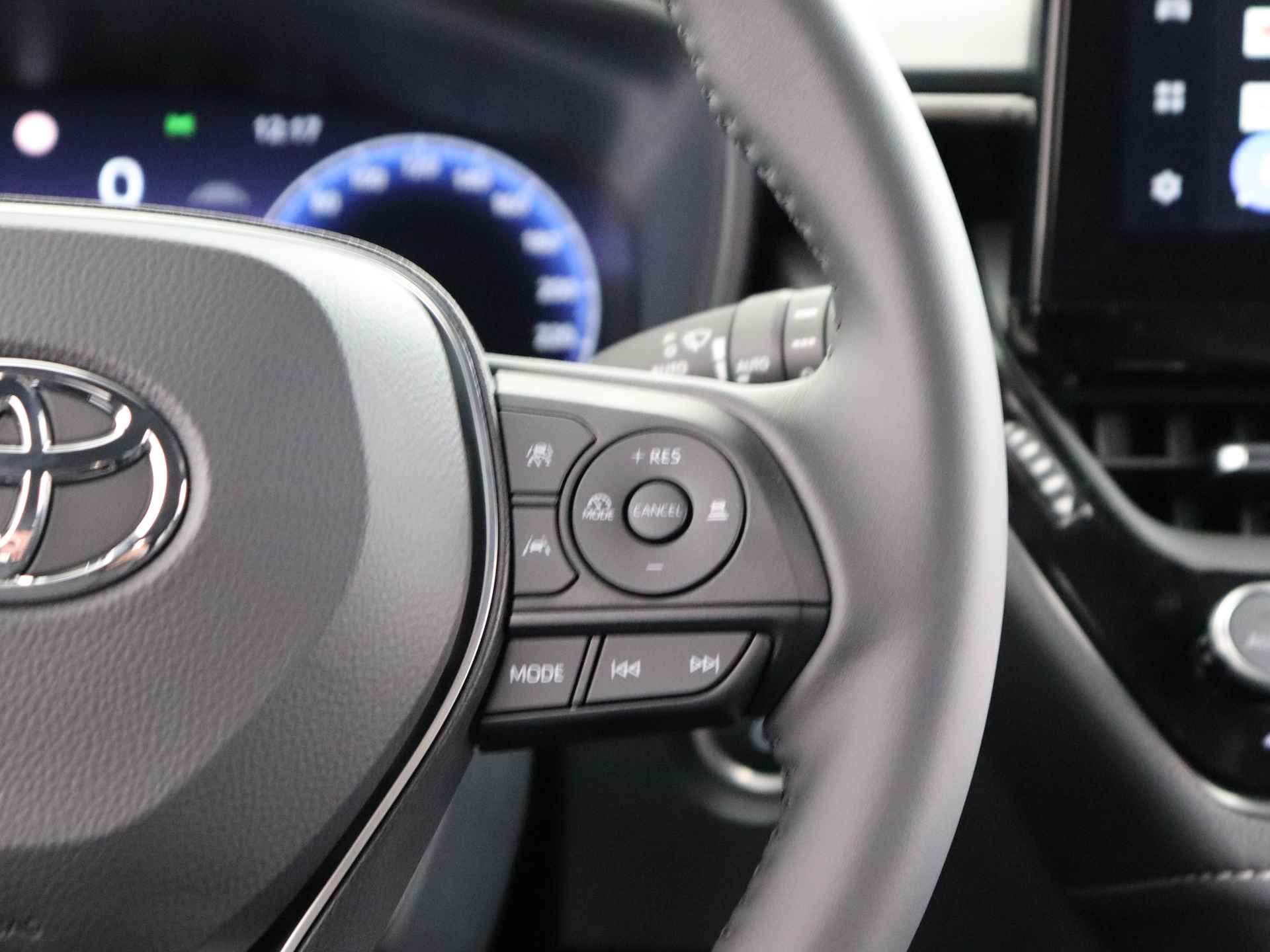 Toyota Corolla Touring Sports 1.8 Hybrid First Edition | Apple Carplay | Android Auto | Parkeersensoren | Half leder | - 15/44