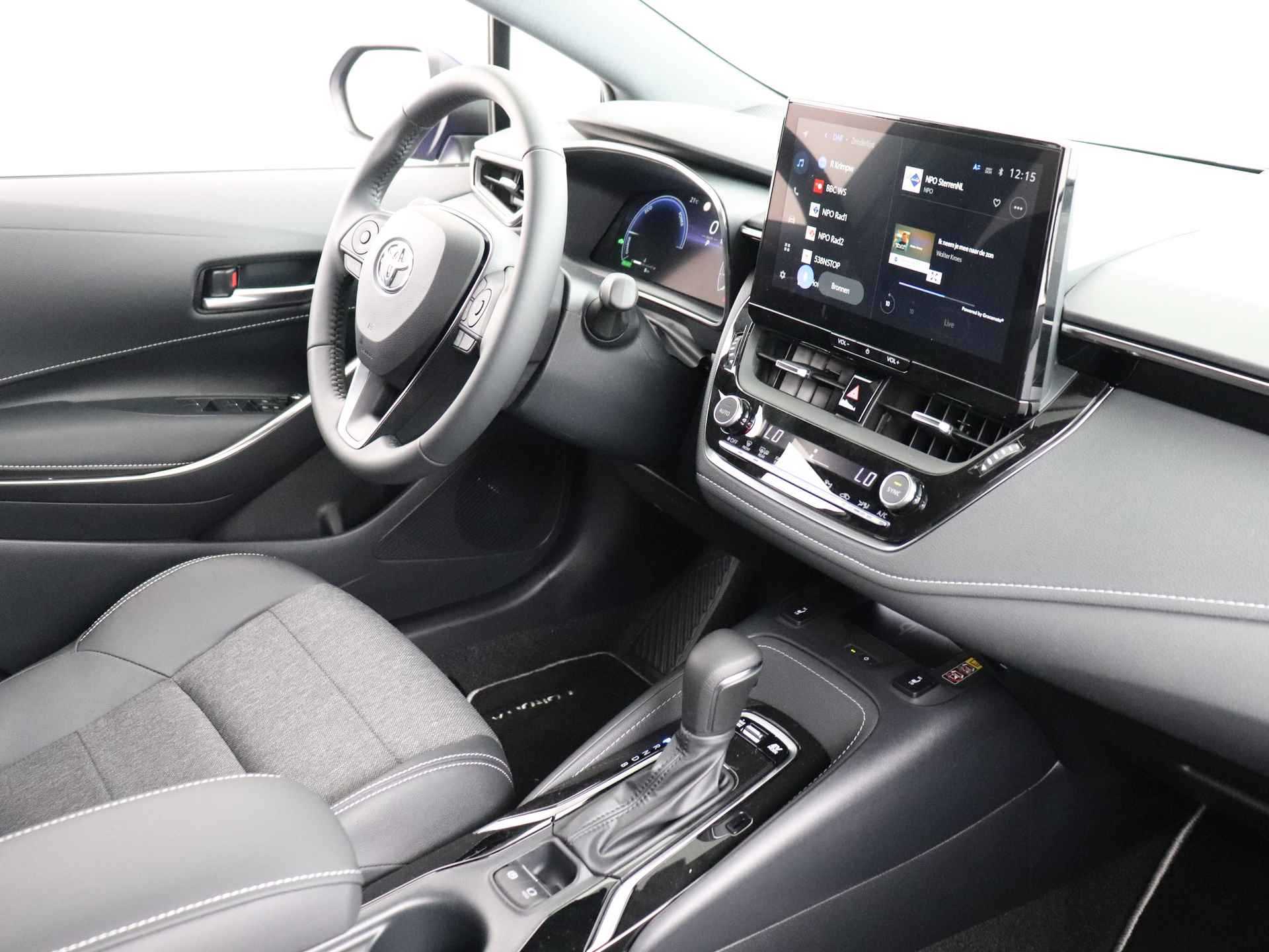 Toyota Corolla Touring Sports 1.8 Hybrid First Edition | Apple Carplay | Android Auto | Parkeersensoren | Half leder | - 21/44