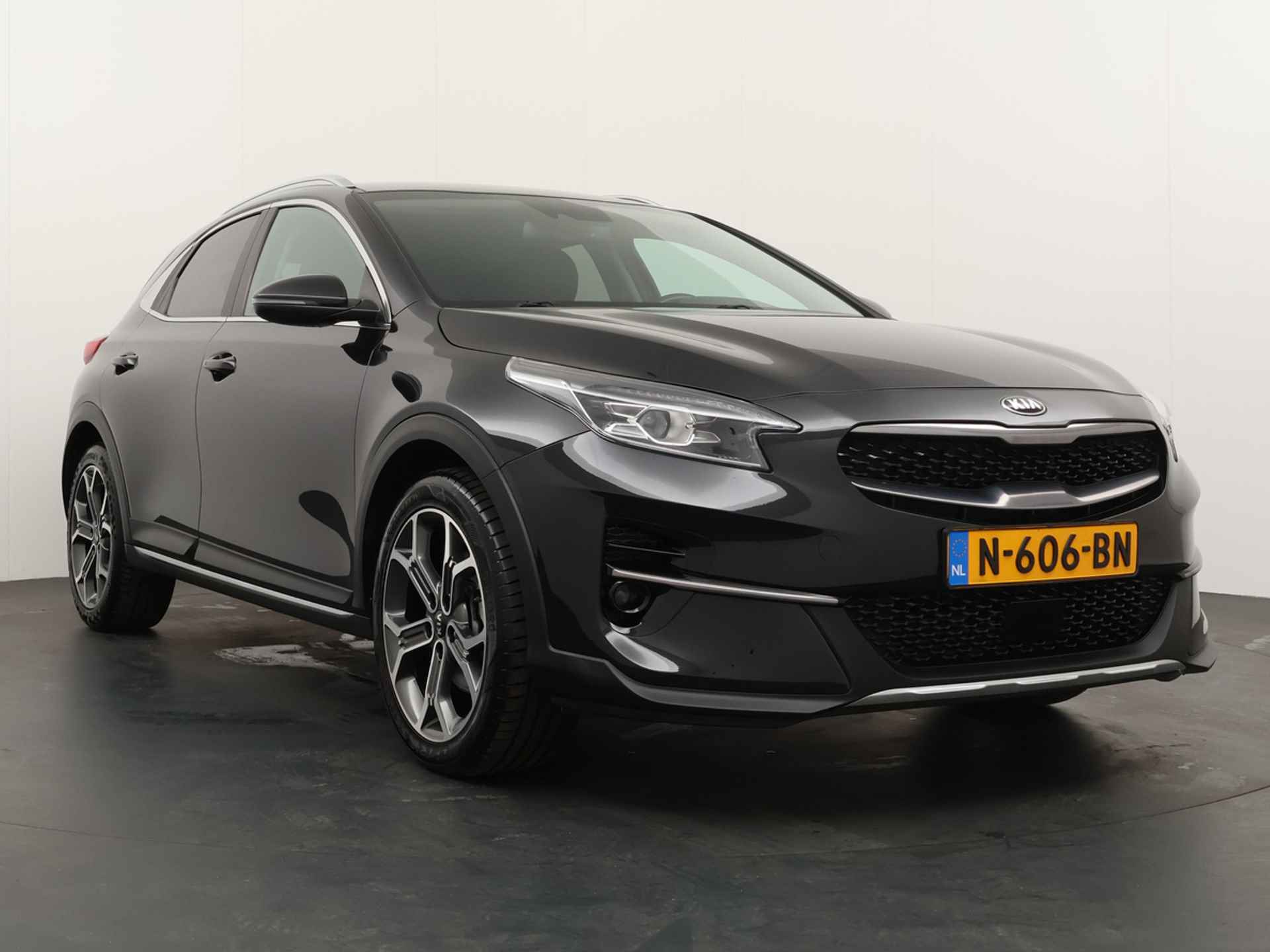 Kia Xceed 1.0 T-GDi DynamicPlusLine - Stoel en stuurverwarming - Apple/Android Carplay - Navigatie - Lichtmetalen velgen Fabrieksgarantie 10-09-2028 - 12/42