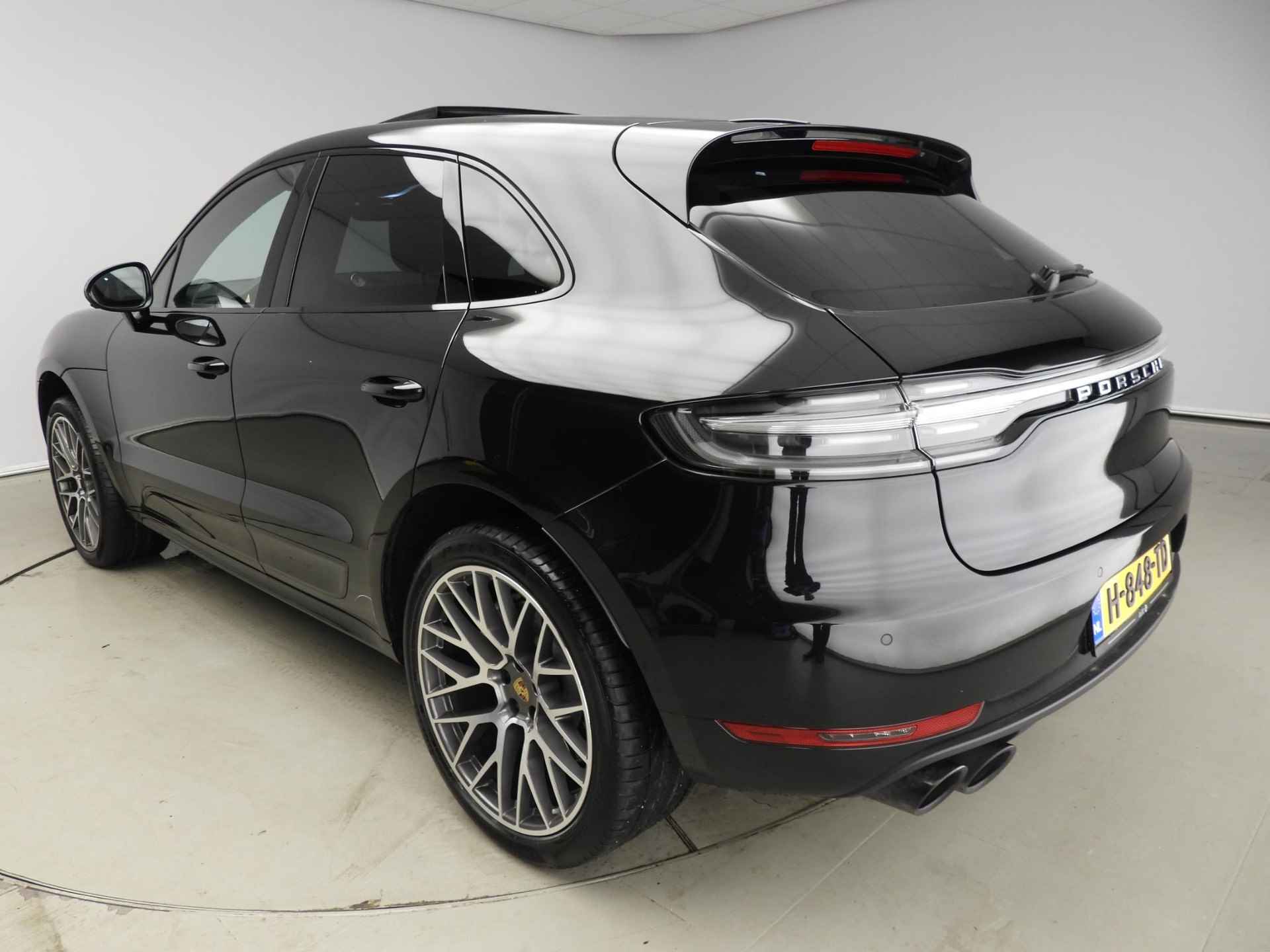 Porsche Macan 2.9 Turbo Pano | 21" RS Spyder | Trekhaak elek. | Luchtvering - 36/42