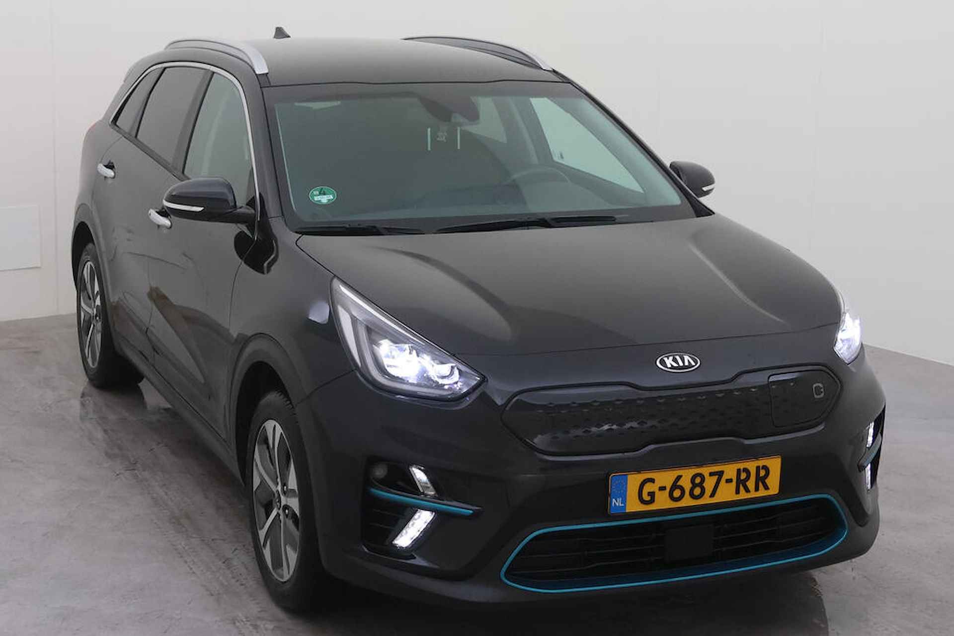 Kia e-Niro ExecutiveLine 64 kWh NL AUTO | LEDER | CAMERA | CARPLAY | - 7/17