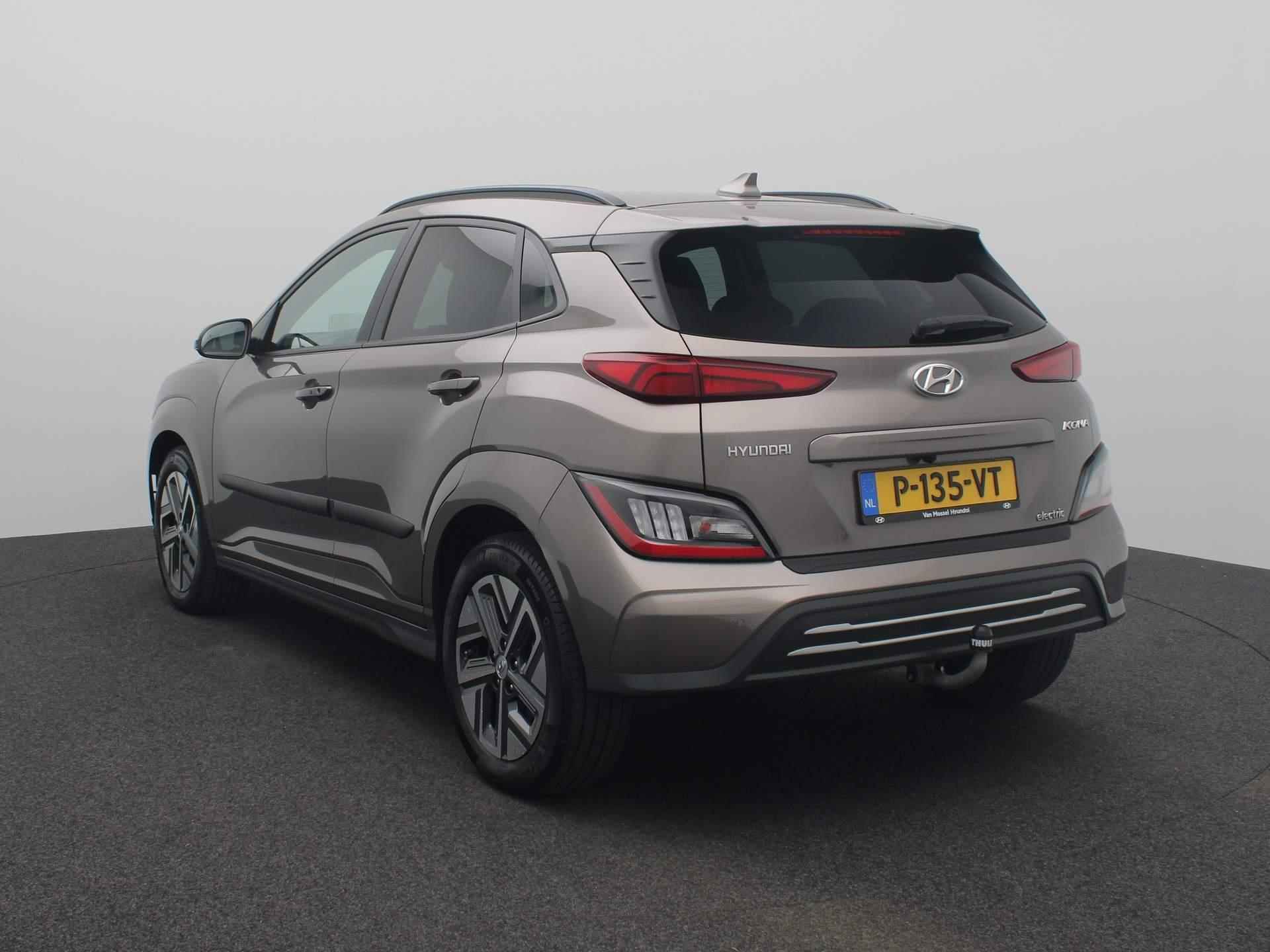 Hyundai Kona EV Fashion 64 kWh | Eerste eigenaar! | Afneembare Trekhaak | Dealer onderhouden | - 3/47