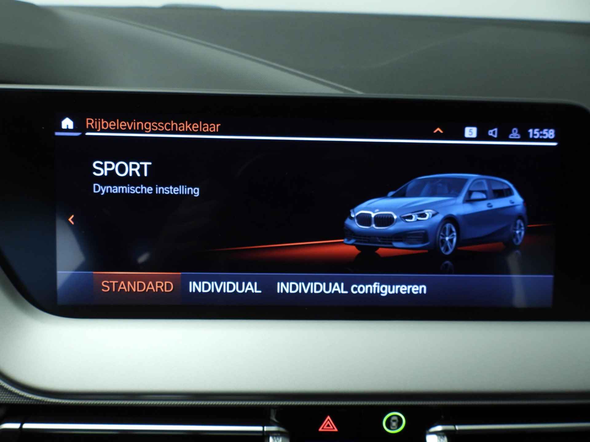 BMW 1 Serie 5-deurs 118i | LED | Leder | Navigatie | Sportstoelen | Stoelverwarming | Clima | Alu 17 inch - 23/44