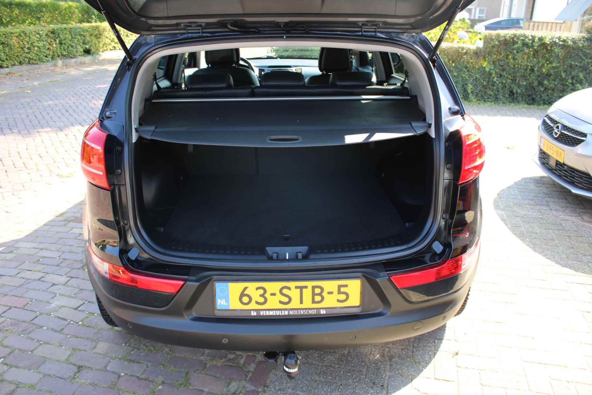 KIA Sportage 2.0 CVVT 2WD X-Clusive Automaat + 18"/ Navi/ Clima/ Cruise/ Panorama/ Leder/ NL auto - 10/46