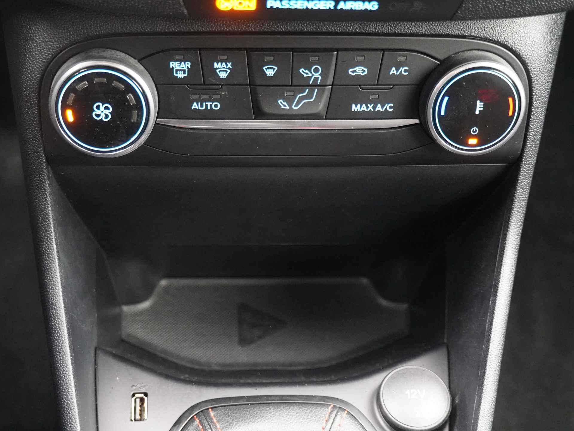 Ford Fiesta EcoBoost Hybrid 125 pk ST-Line | LED | Apple Carplay | 17" | Clima | Cruise | Pr. glass - 17/20