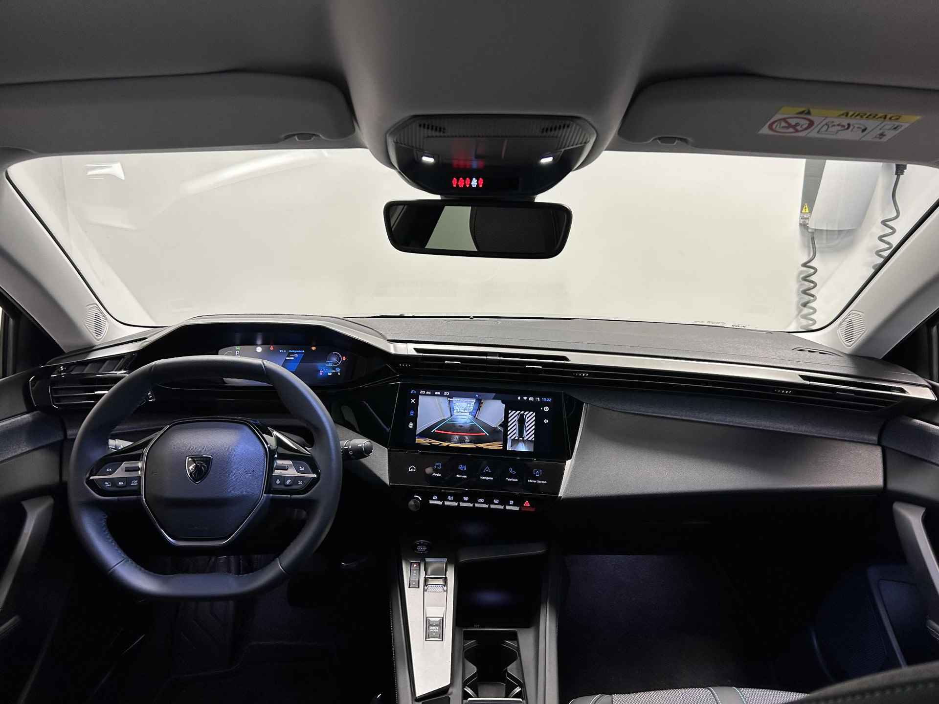 Peugeot e-308 Allure EV 54 kWh | Snel laad functie | Camera | Apple Carplay/Android Auto | navigatie - 7/26