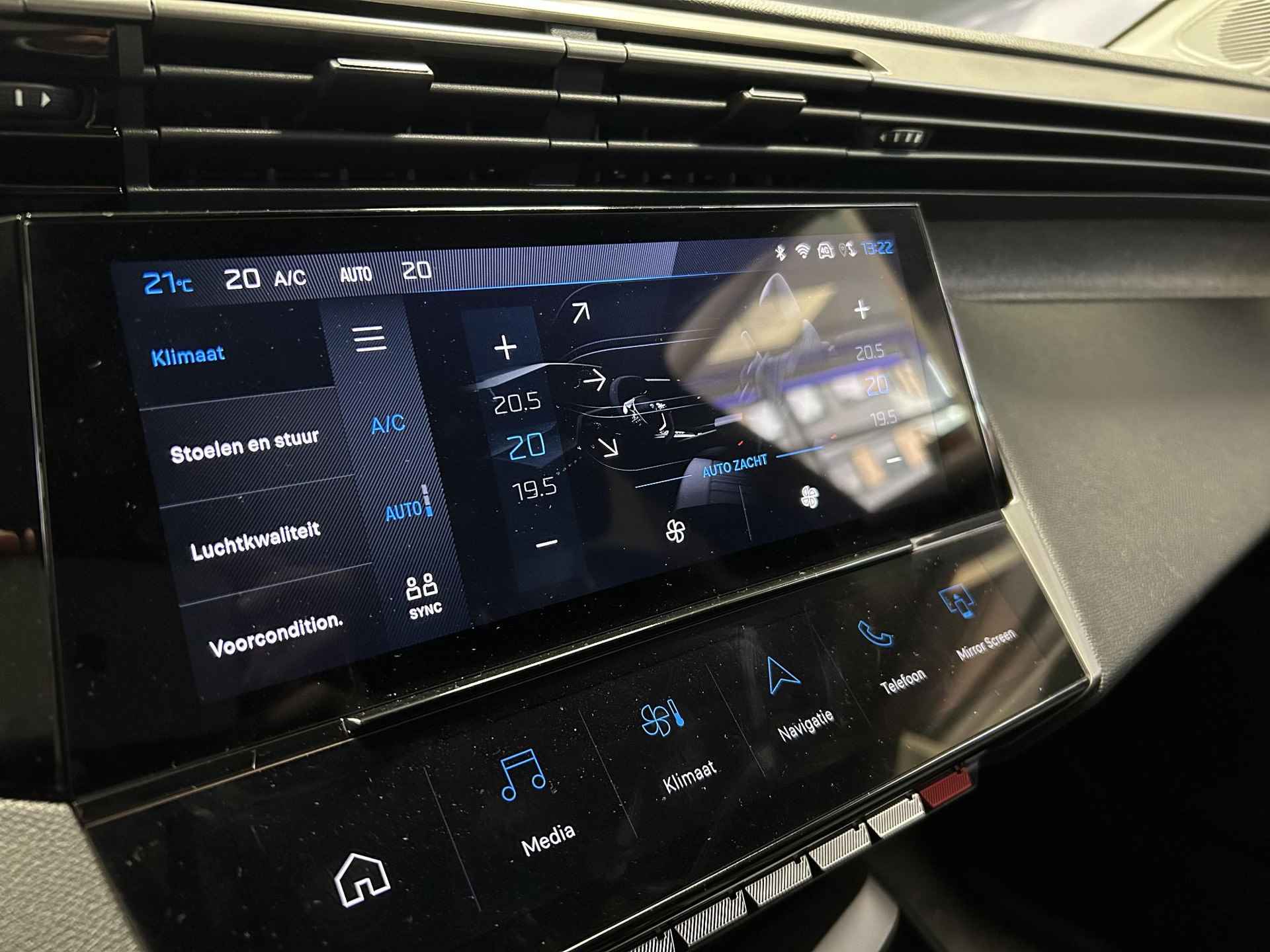 Peugeot e-308 Allure EV 54 kWh | Snel laad functie | Camera | Apple Carplay/Android Auto | navigatie - 12/26