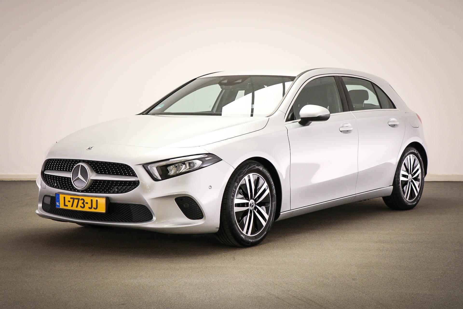 Mercedes-Benz A-klasse 180 Business Solution Luxury | WIDESCREEN | SFEERVERLICHTING | DAB | APPLE | CAMERA - 60/61