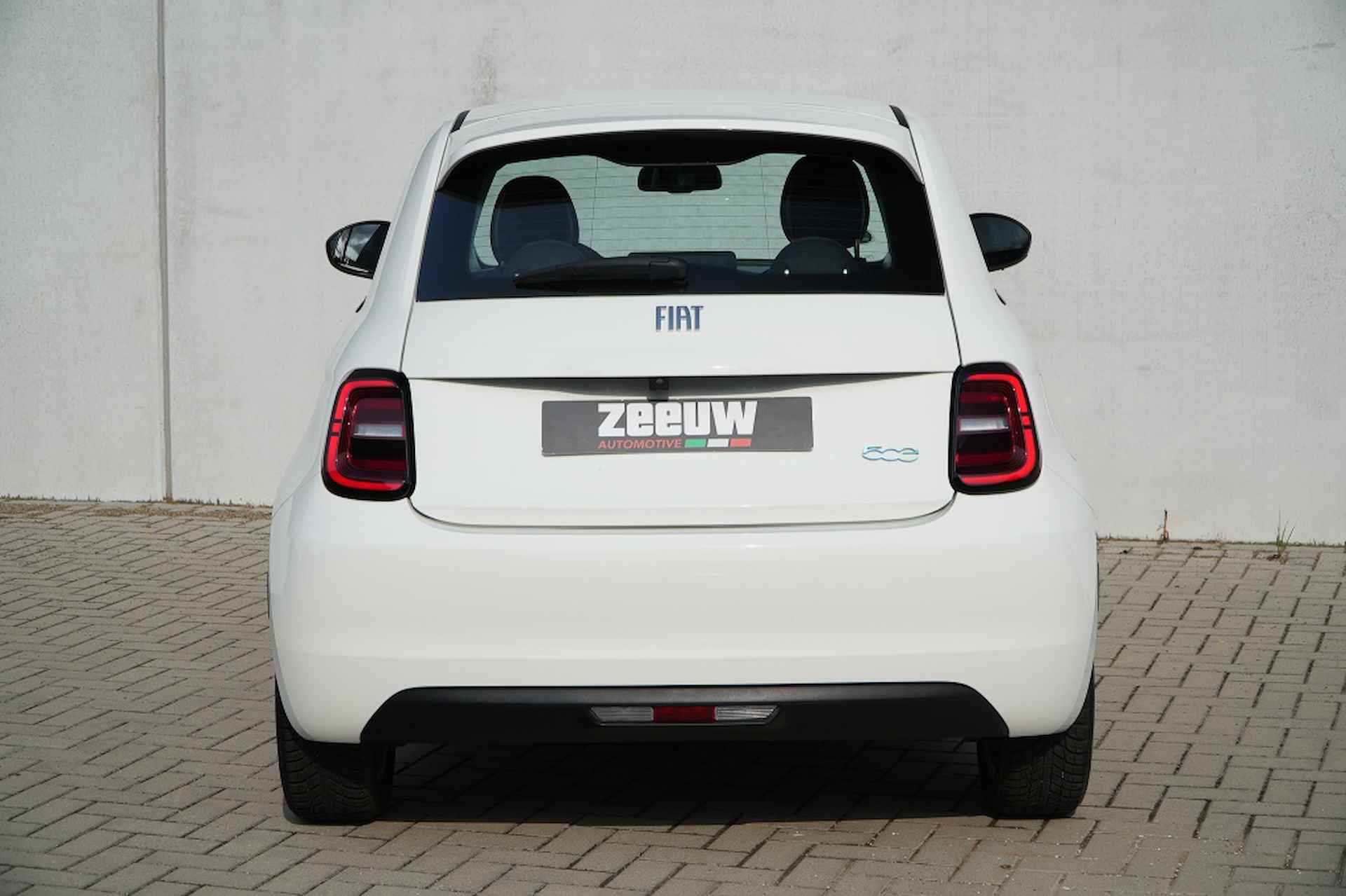 Fiat 500e Icon 42KWH | LED | Navi | Carplay | Comfort | BTW | 16" - 16/33