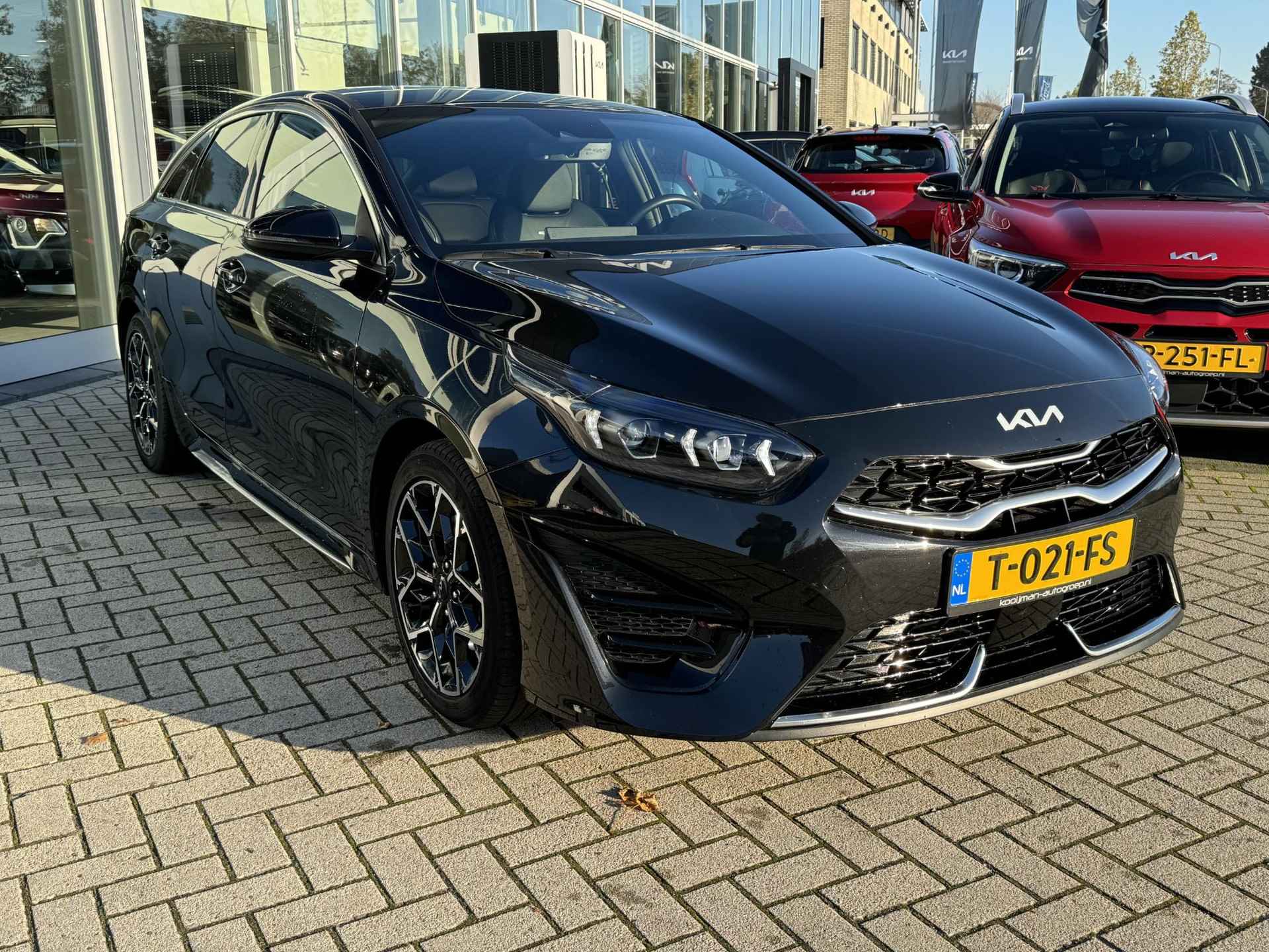 Kia ProCeed 1.5 T-GDi GT-Line | Achteruitrij camera | Apple Carplay/Android Auto | Cruise control | Stoel/stuurverwarming | Keyless | - 3/35