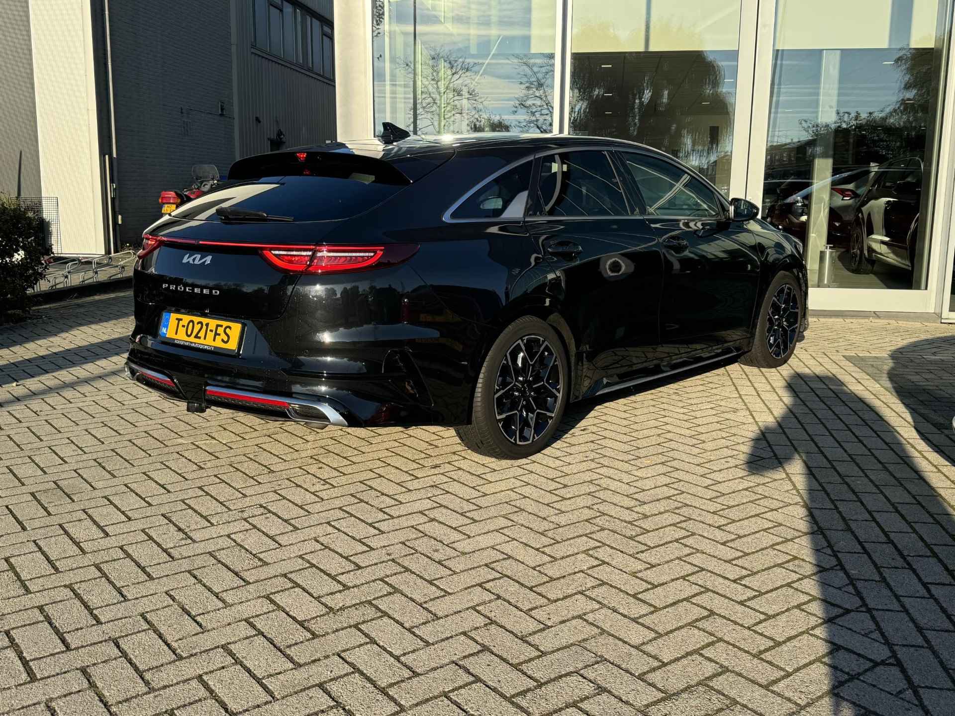 Kia ProCeed 1.5 T-GDi GT-Line | Achteruitrij camera | Apple Carplay/Android Auto | Cruise control | Stoel/stuurverwarming | Keyless | - 4/35