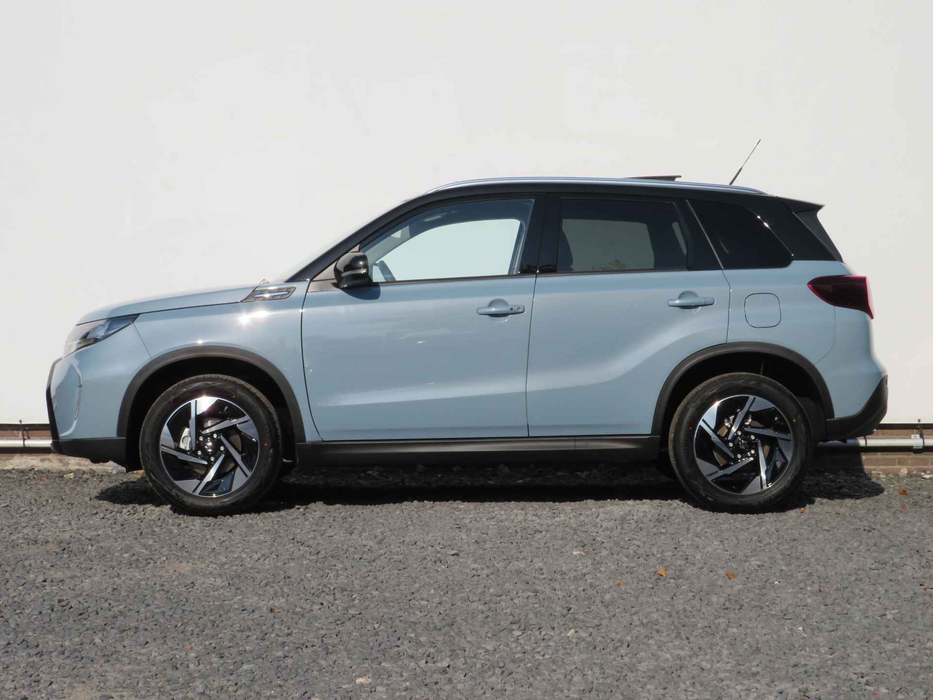 Suzuki Vitara 1.5 Hybrid Style/Stijl Automaat, Navigatie, Panorama Schuif/kanteldak, Luxe bekleding - 4/41