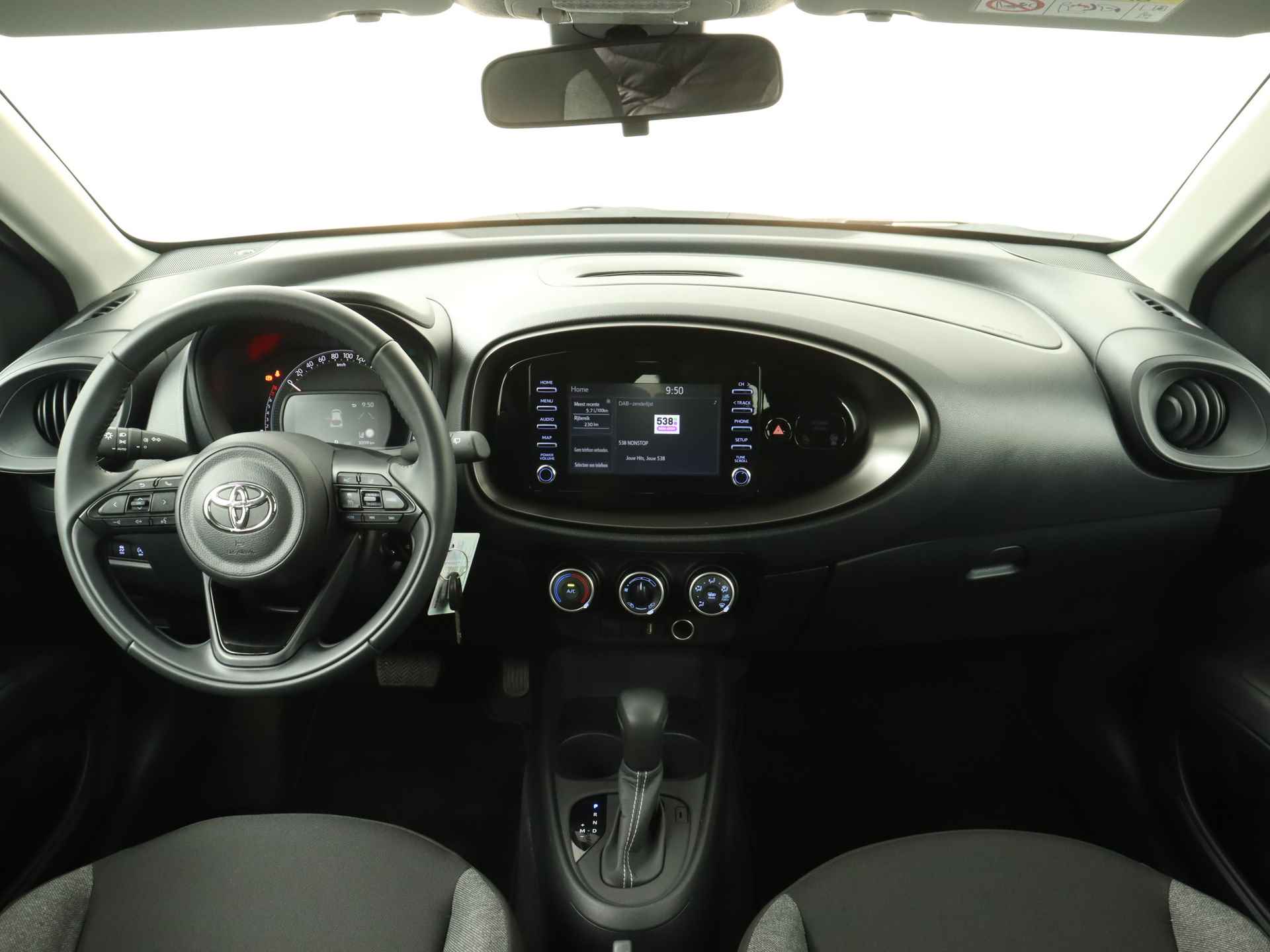 Toyota Aygo X 1.0 VVT-i S-CVT play | Airco | Achteruitrijcamera | - 6/41