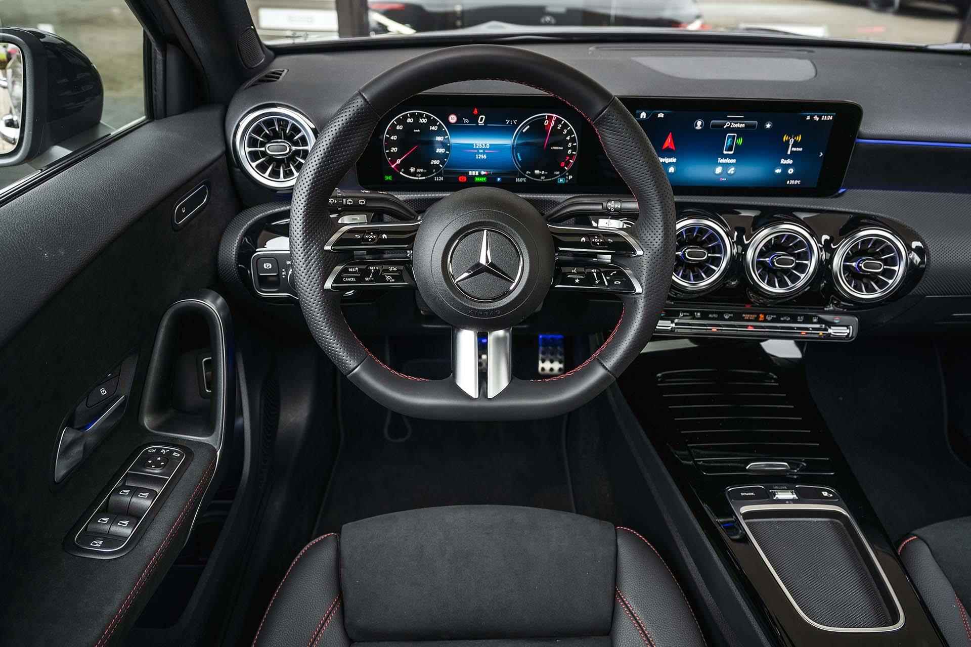 Mercedes-Benz A-klasse 250e AMG Line | Achteruitrijcamera | Panorama-schuifdak | Stoelverwarming | Sfeerverlichting |  KEYLESS GO - 5/31