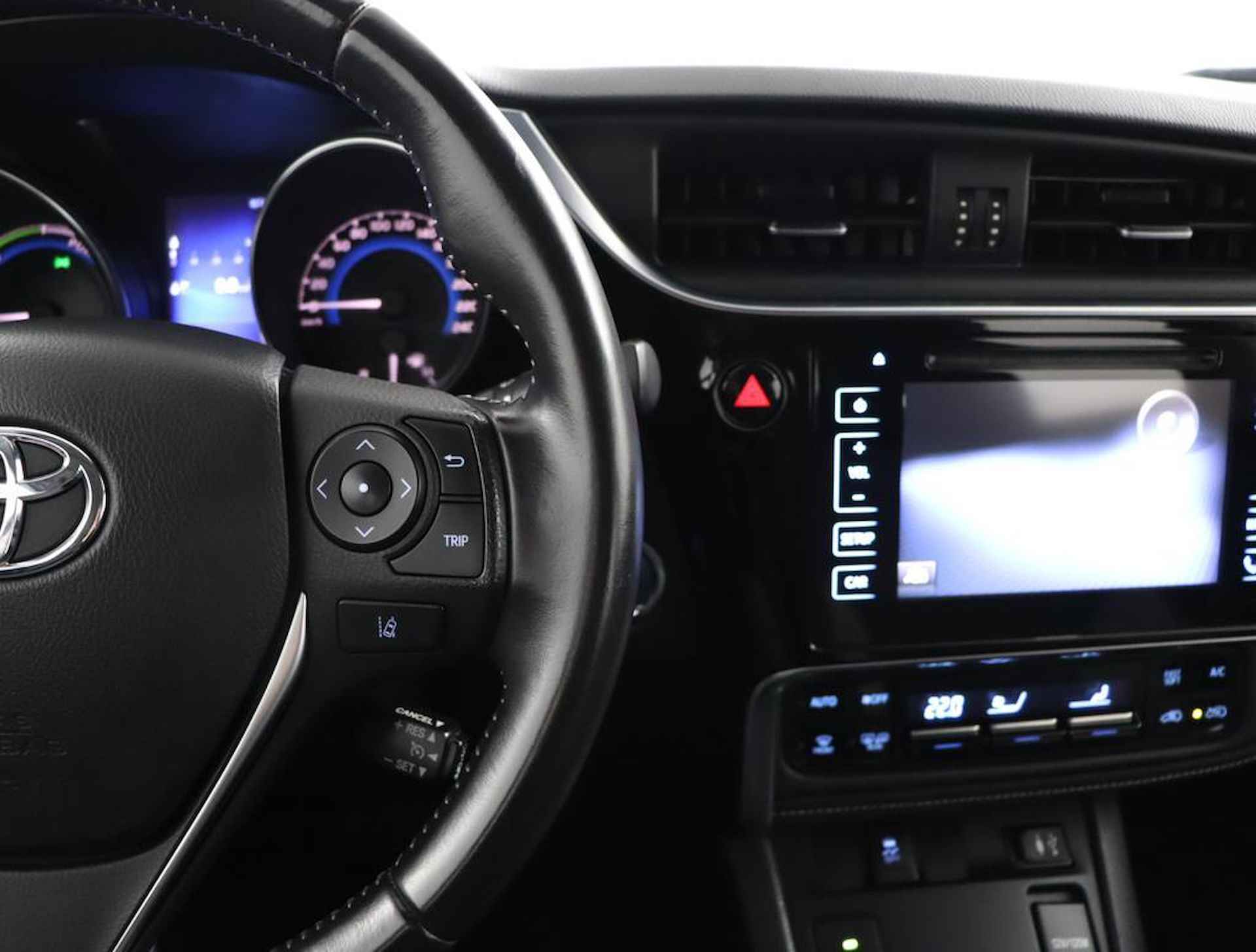 Toyota Auris 1.8 Hybrid Lease Navigatie | Trekhaak | Parkeerhulp camera | Cruise control | - 21/53