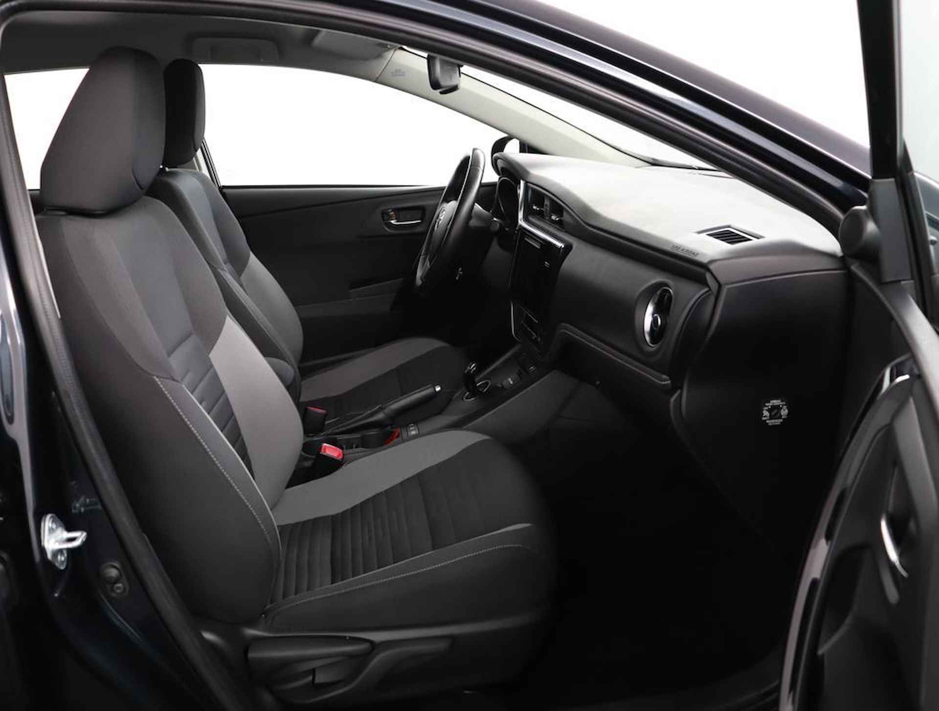 Toyota Auris 1.8 Hybrid Lease Navigatie | Trekhaak | Parkeerhulp camera | Cruise control | - 22/53