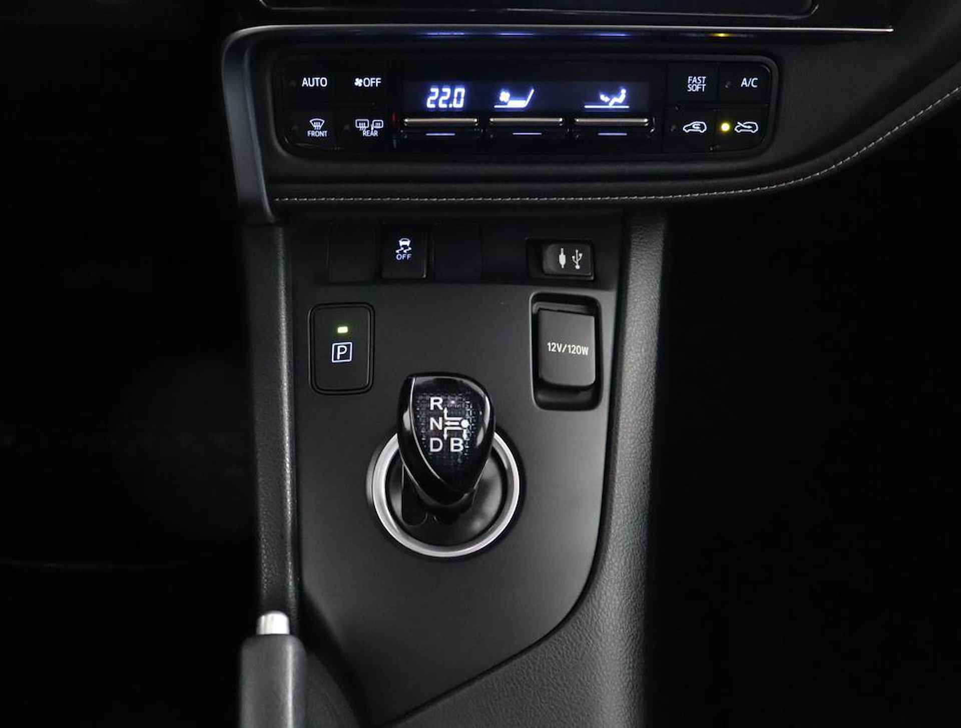 Toyota Auris 1.8 Hybrid Lease Navigatie | Trekhaak | Parkeerhulp camera | Cruise control | - 26/53