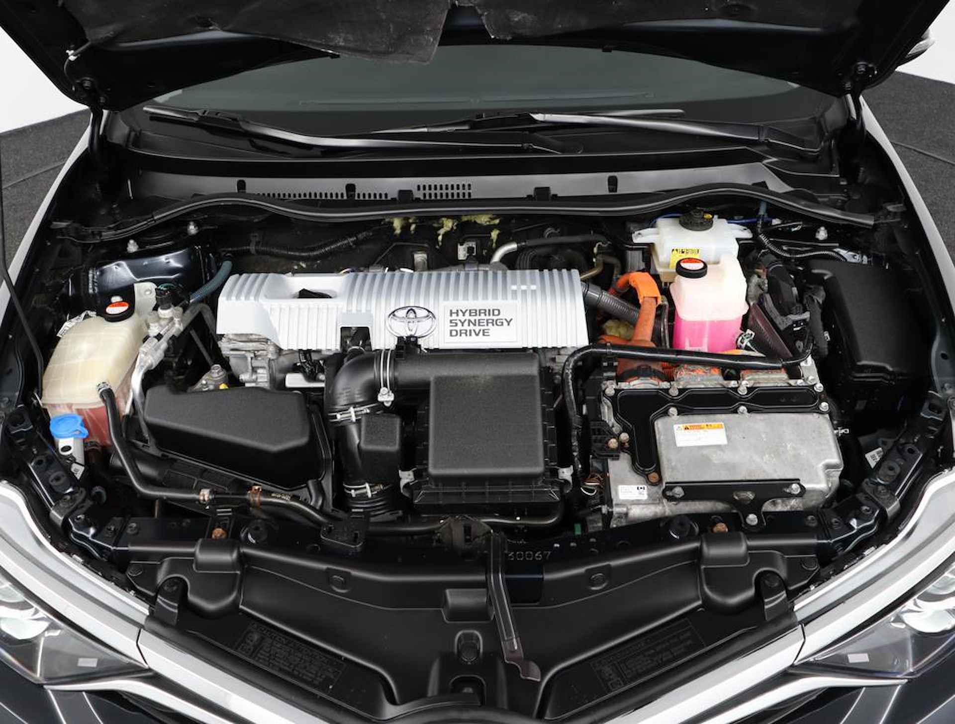 Toyota Auris 1.8 Hybrid Lease Navigatie | Trekhaak | Parkeerhulp camera | Cruise control | - 33/53