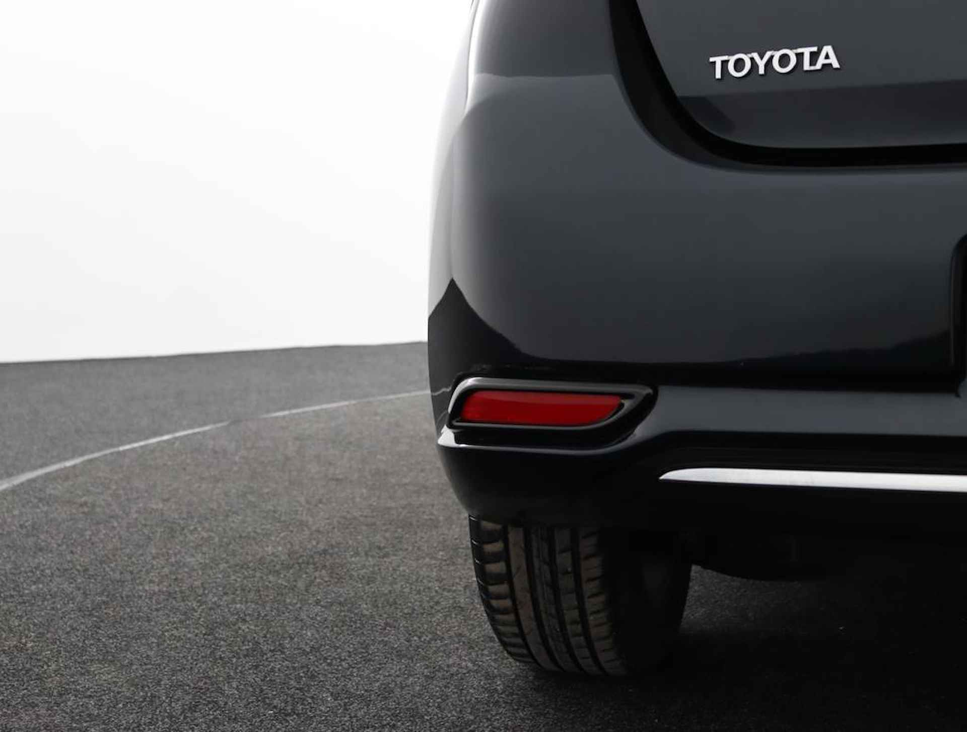 Toyota Auris 1.8 Hybrid Lease Navigatie | Trekhaak | Parkeerhulp camera | Cruise control | - 37/53