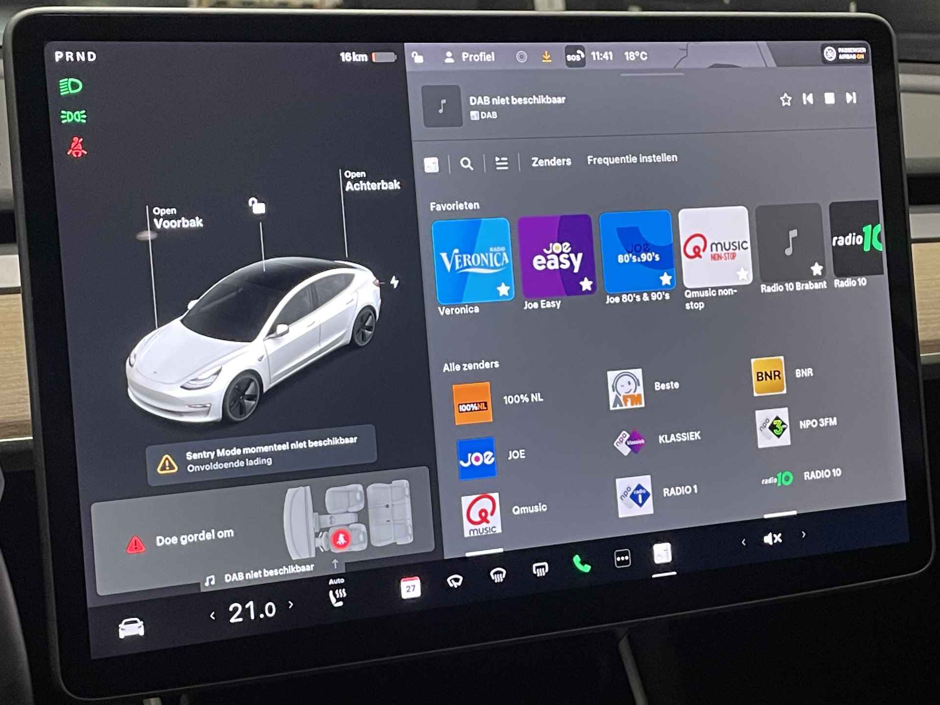 Tesla Model 3 Standard RWD Plus 60 kWh | Autopilot | Parelmoer | Panoramadak | 2 Kabels | Lederen bekleding | 18'LM Velgen | - 12/45