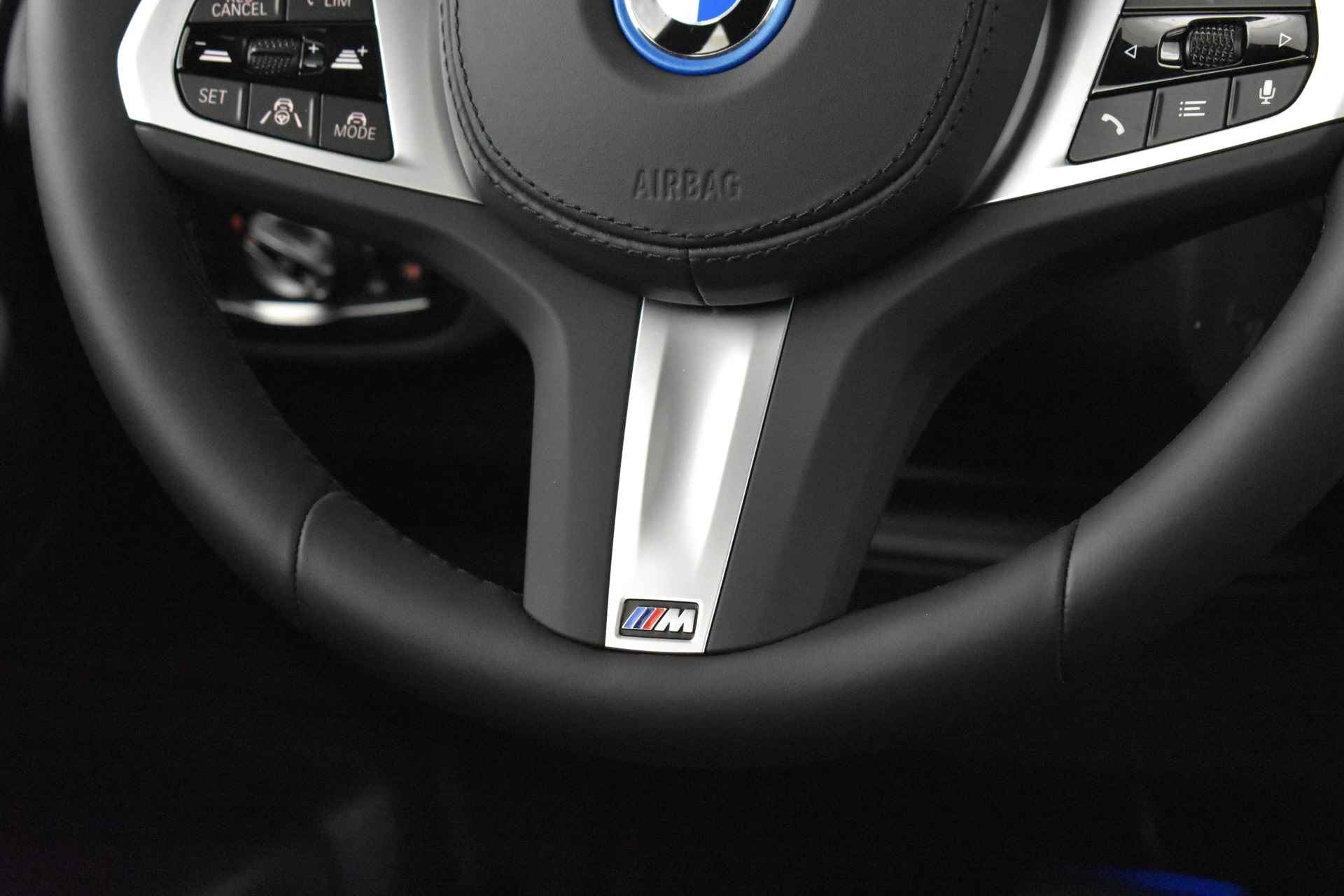 BMW iX3 Executive 74 kWh / Adaptief onderstel / Adaptieve LED / Sportstoelen / Driving Assistant Professional / Live Cockpit Professional / Parking Assistant - 21/52