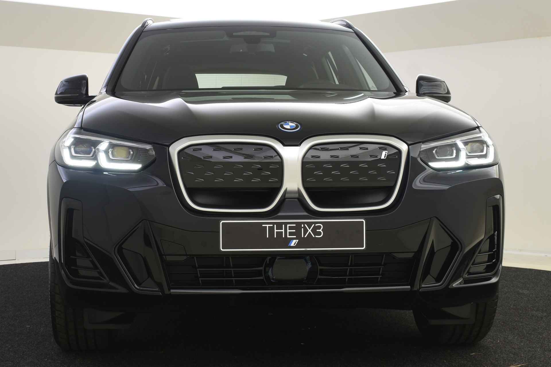 BMW iX3 Executive 74 kWh / Adaptief onderstel / Adaptieve LED / Sportstoelen / Driving Assistant Professional / Live Cockpit Professional / Parking Assistant - 22/52
