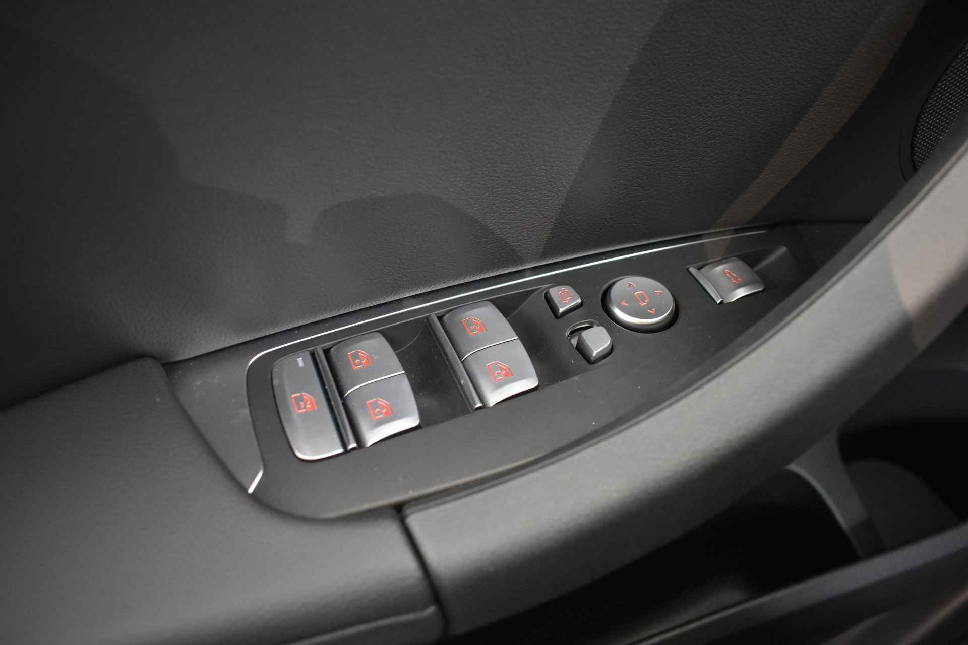 BMW iX3 Executive 74 kWh / Adaptief onderstel / Adaptieve LED / Sportstoelen / Driving Assistant Professional / Live Cockpit Professional / Parking Assistant - 34/52